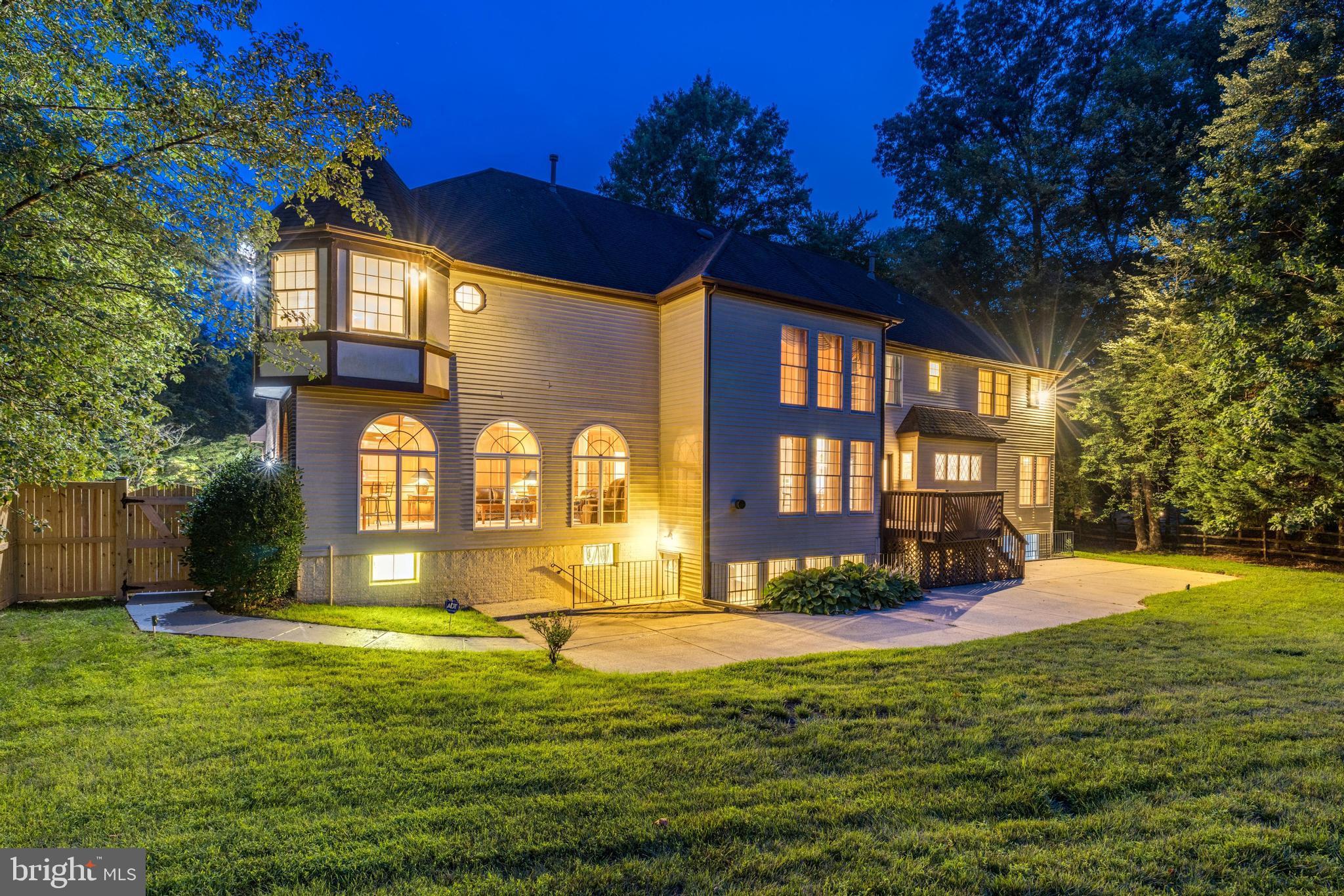 9826 Lake Meadow Ct