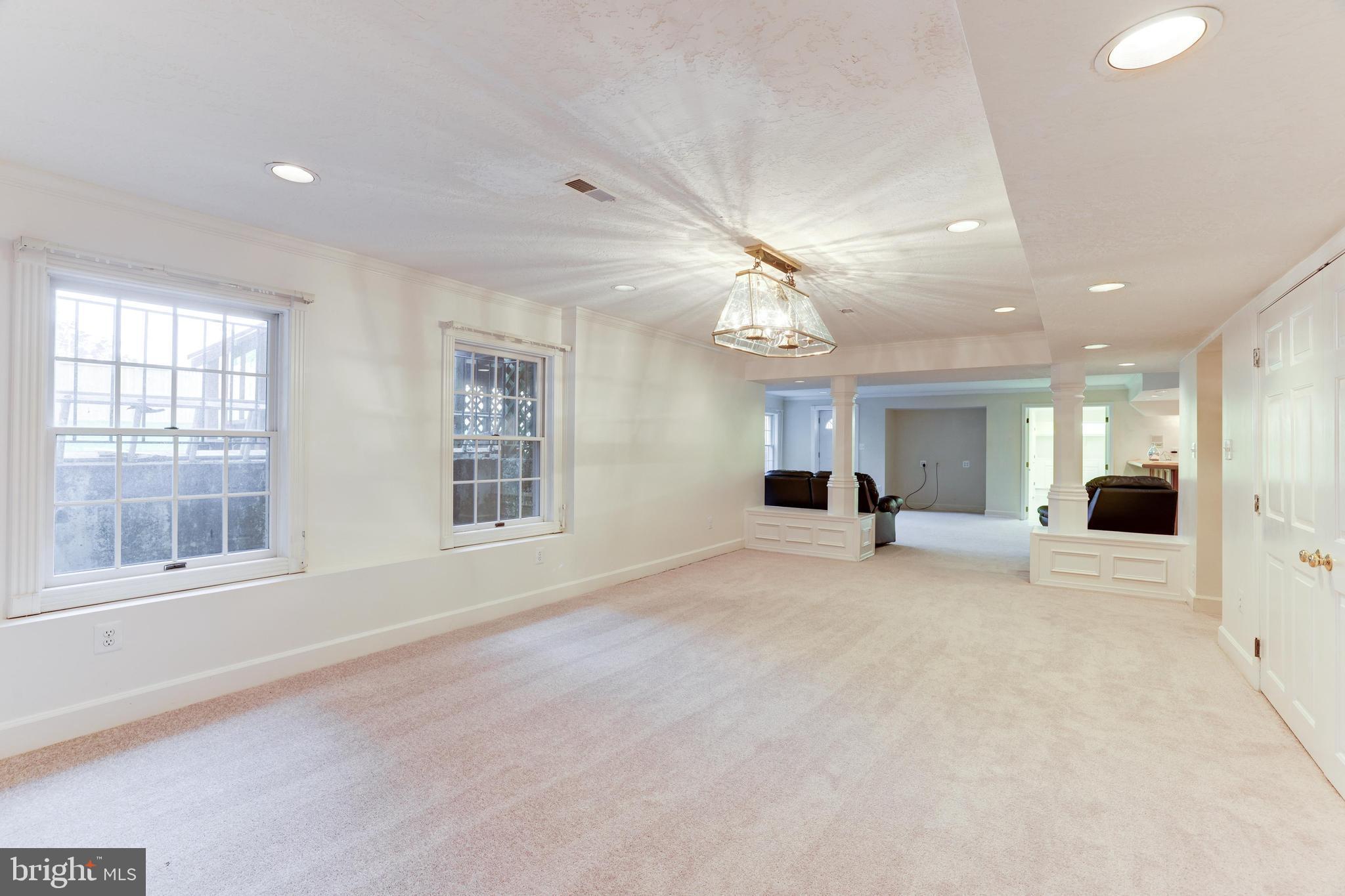 9826 Lake Meadow Ct
