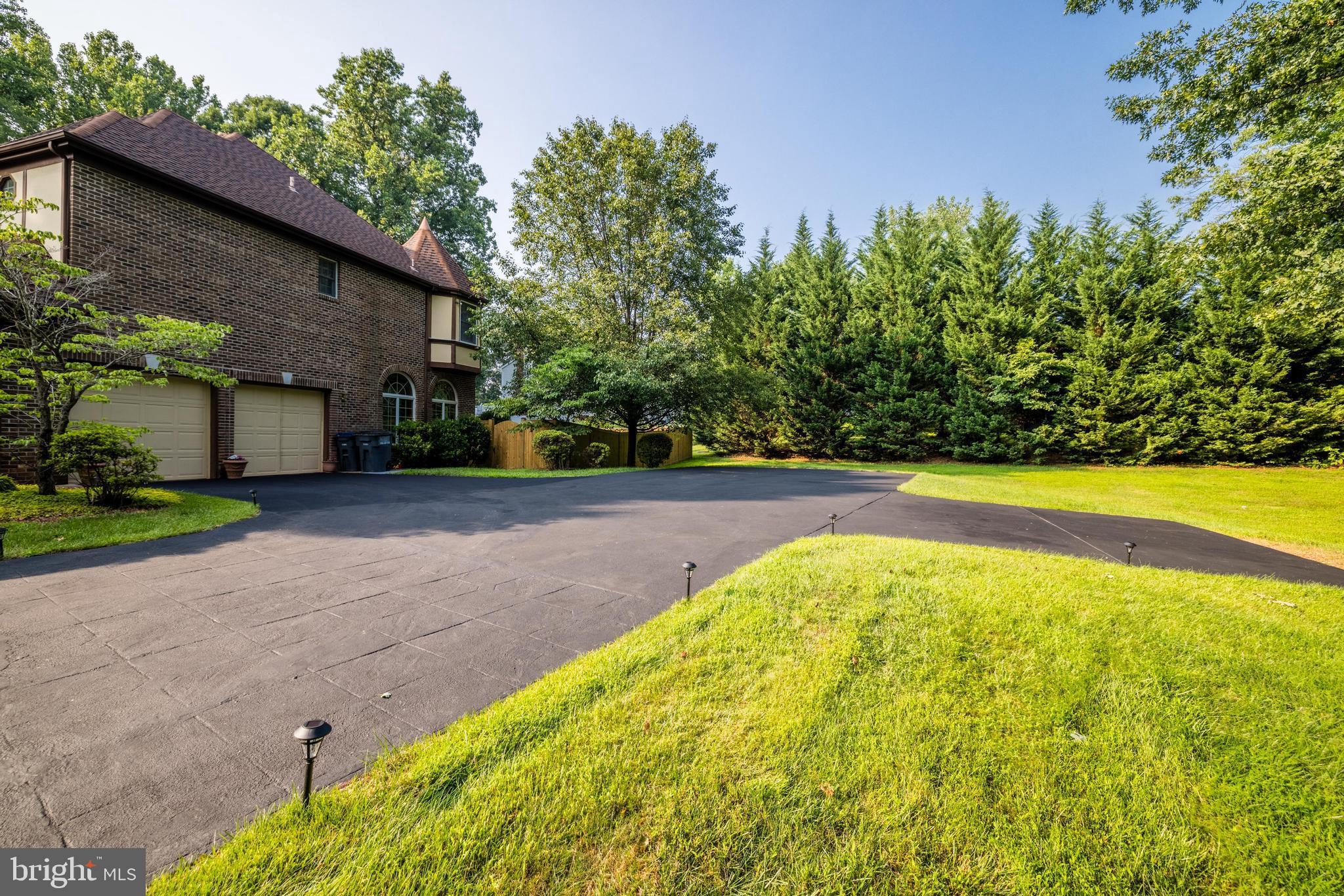 9826 Lake Meadow Ct