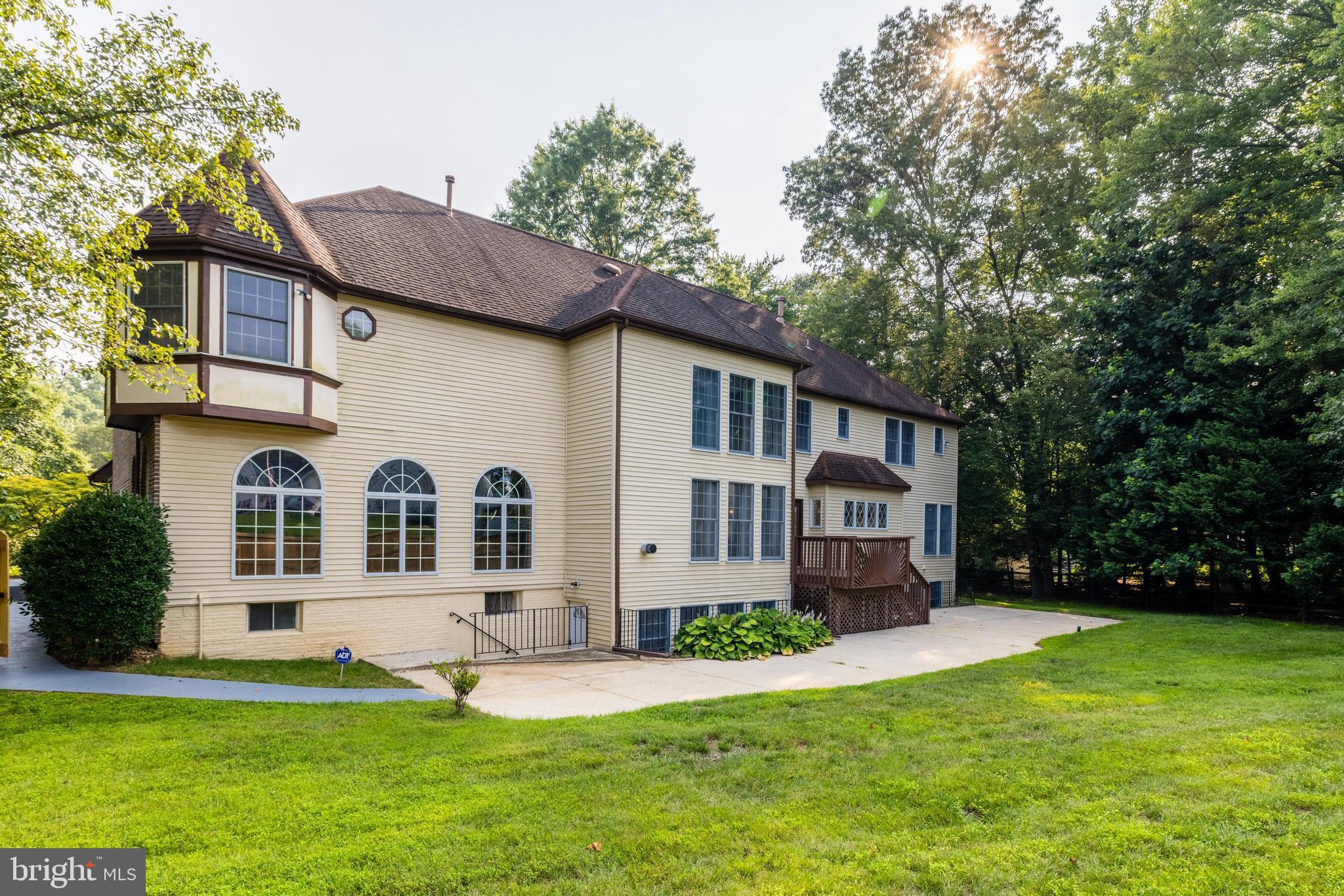 9826 Lake Meadow Ct