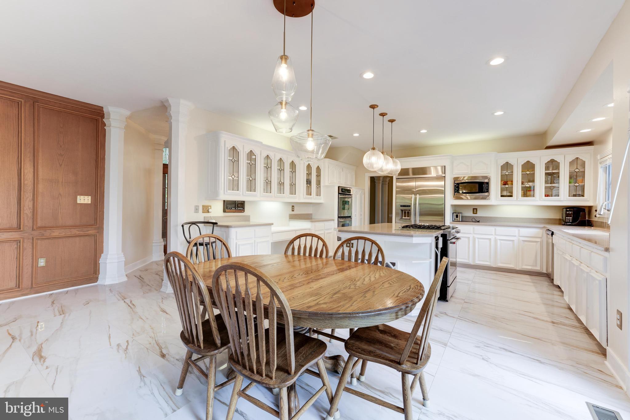 9826 Lake Meadow Ct