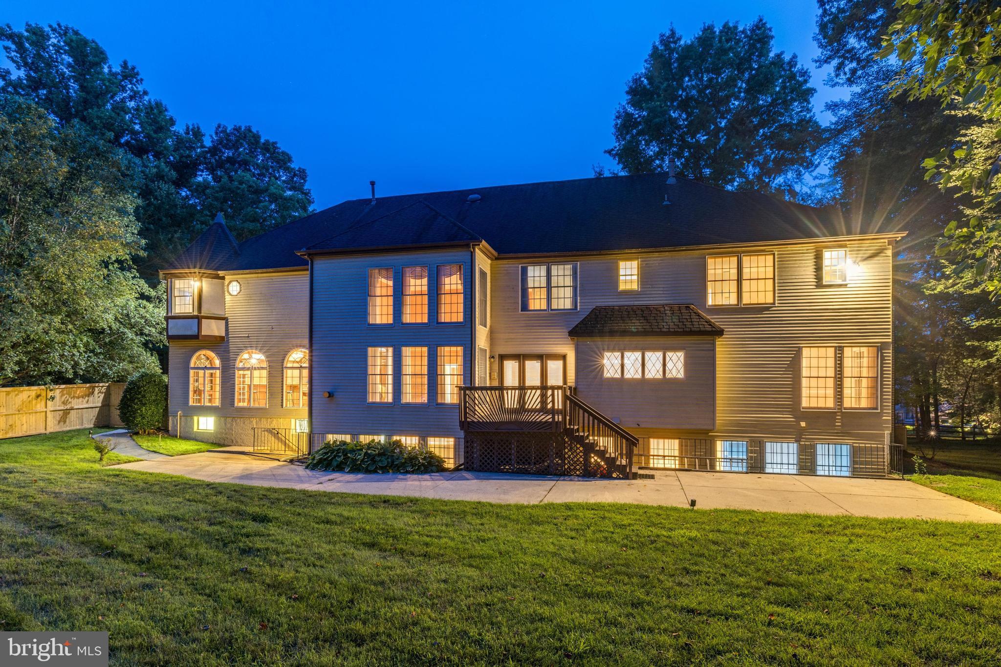 9826 Lake Meadow Ct