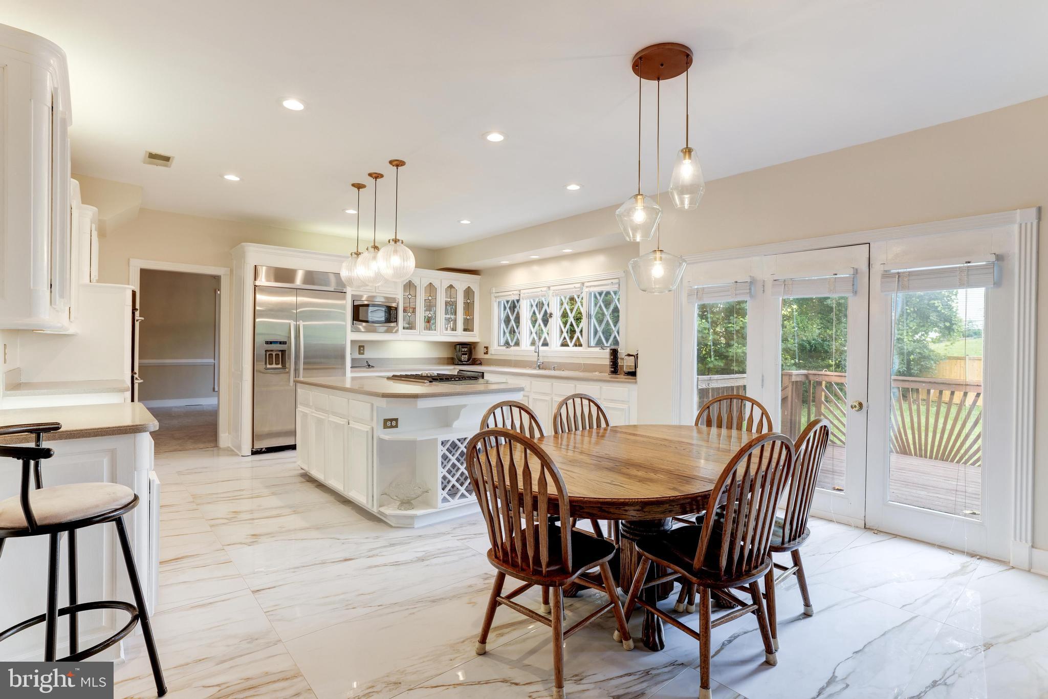 9826 Lake Meadow Ct