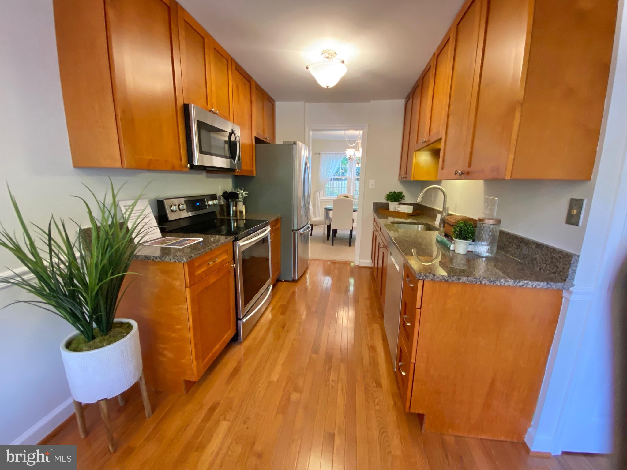 1836 Golf View Ct