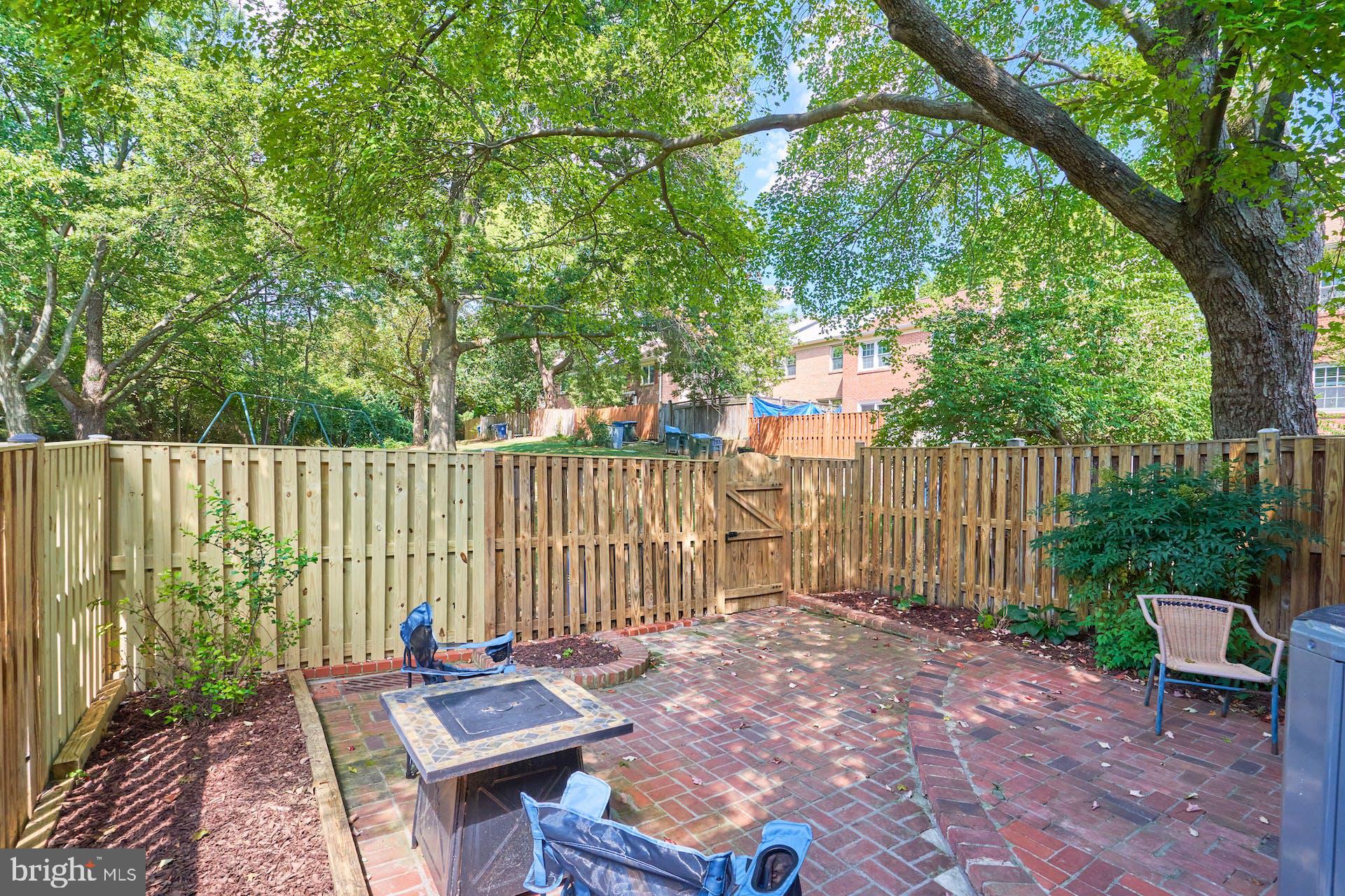1836 Golf View Ct