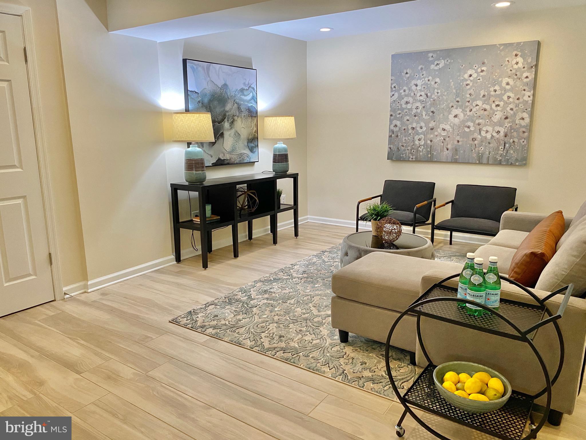 1836 Golf View Ct