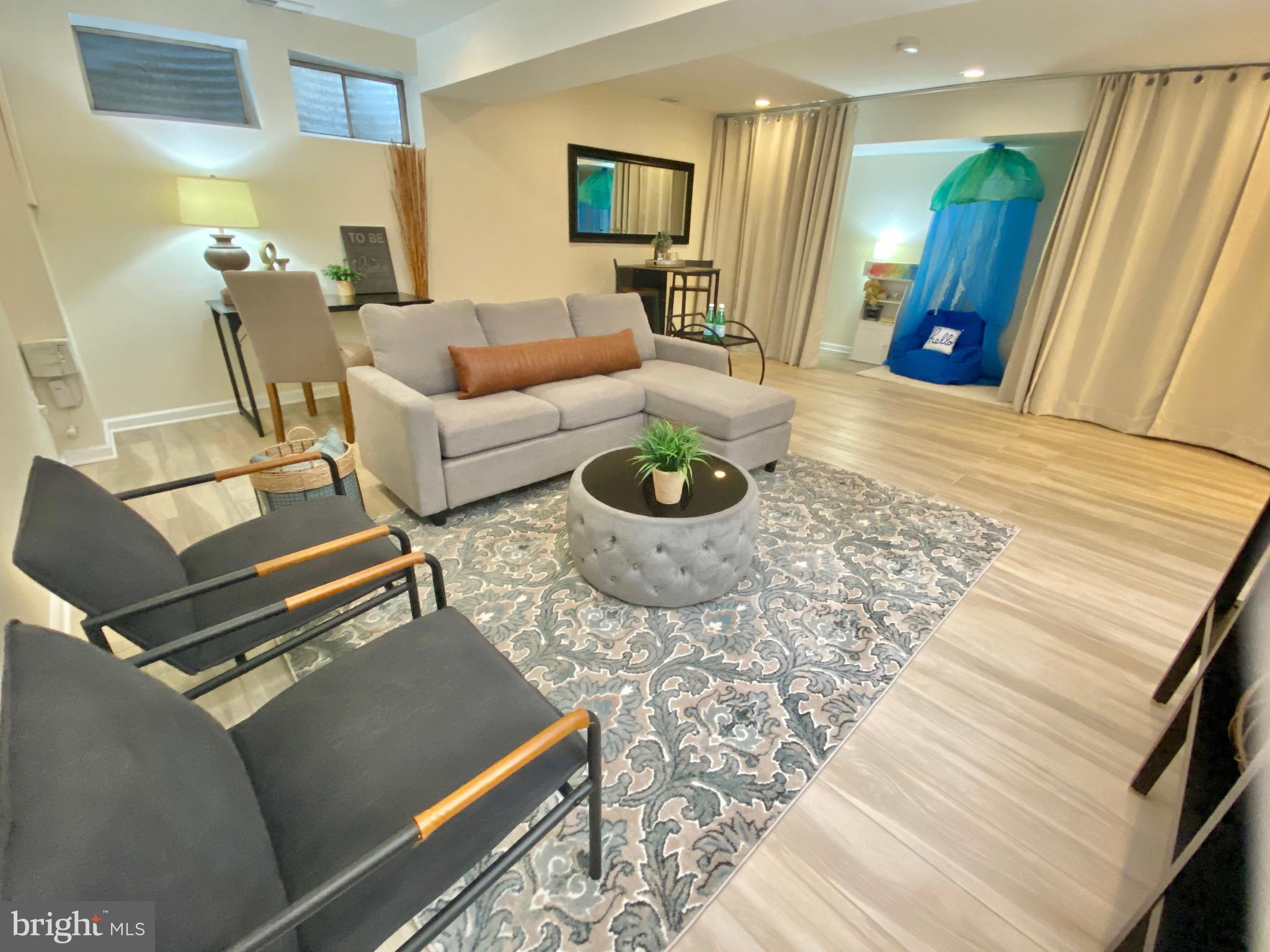 1836 Golf View Ct