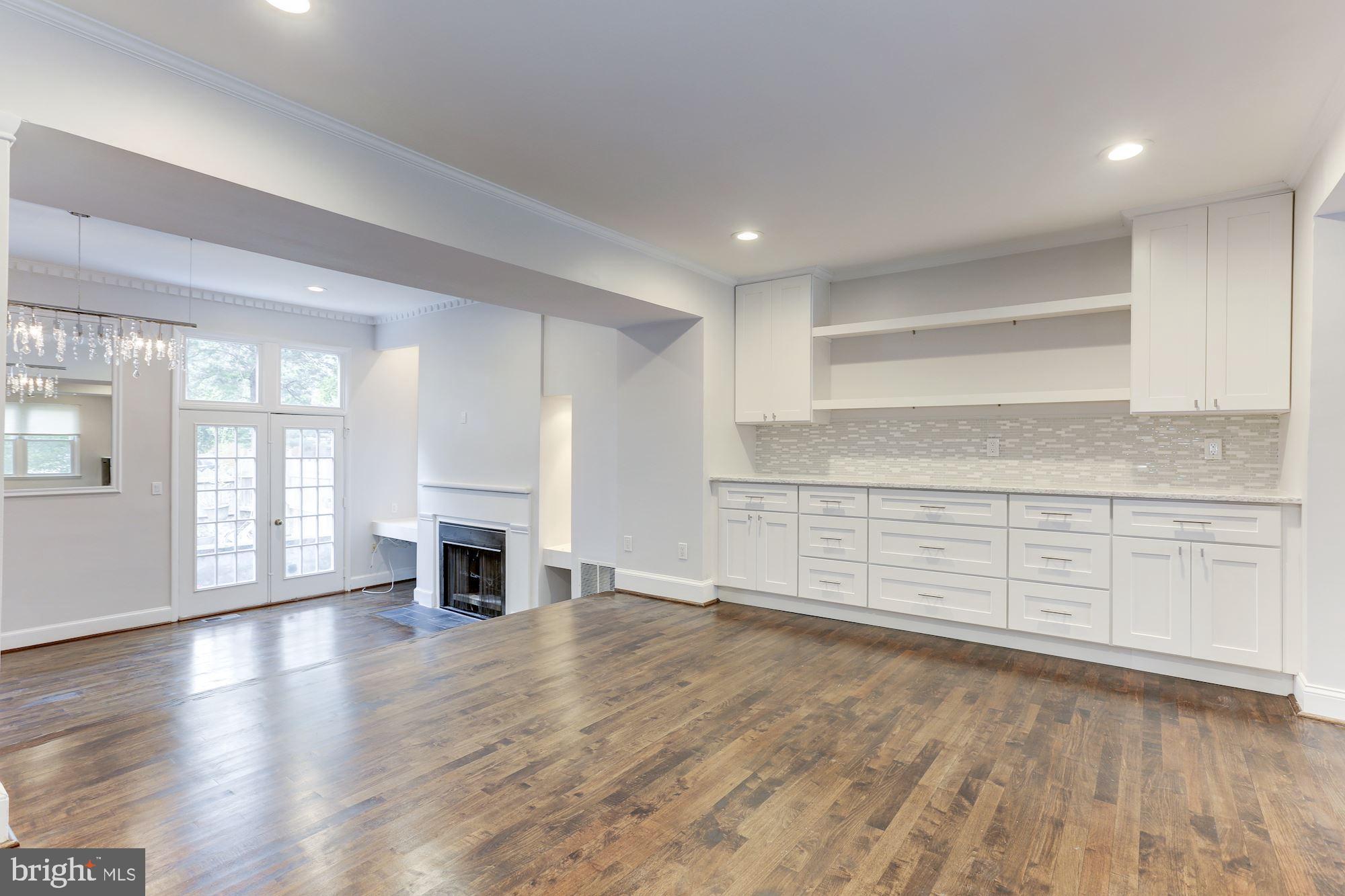 8504 Jeffersonian Ct