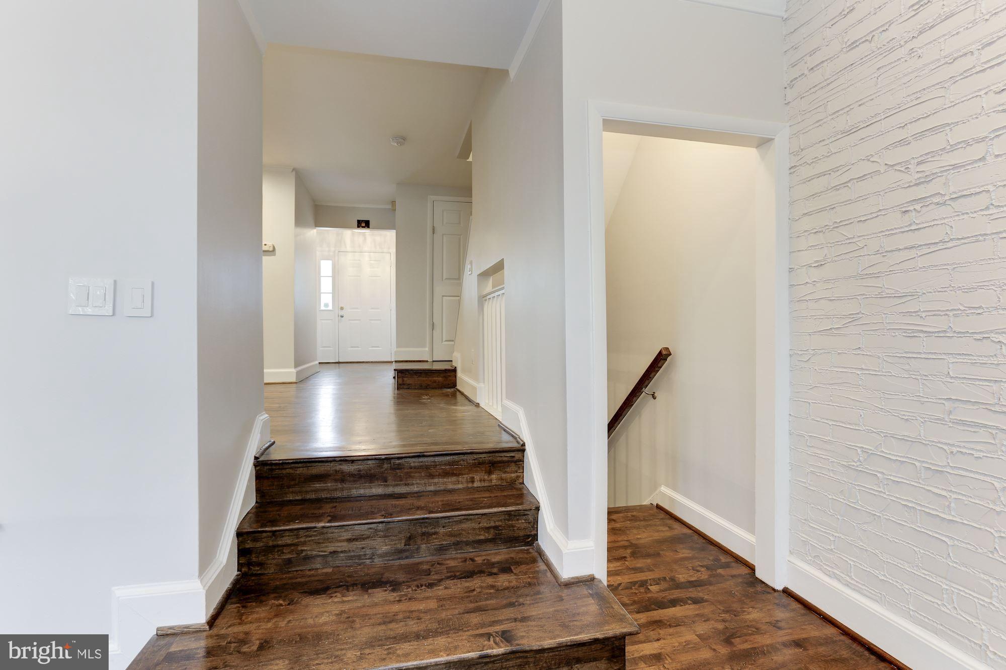 8504 Jeffersonian Ct