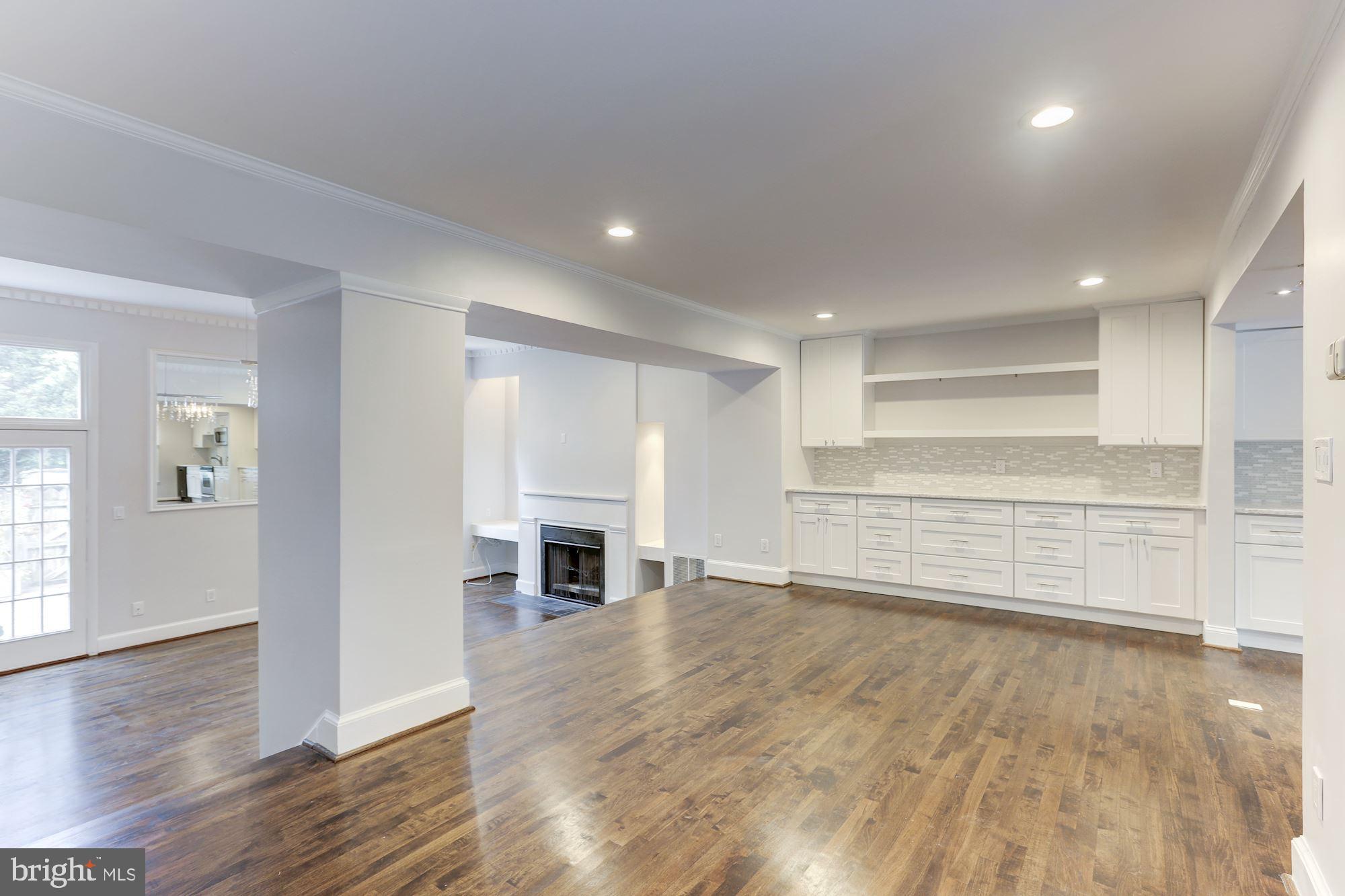 8504 Jeffersonian Ct