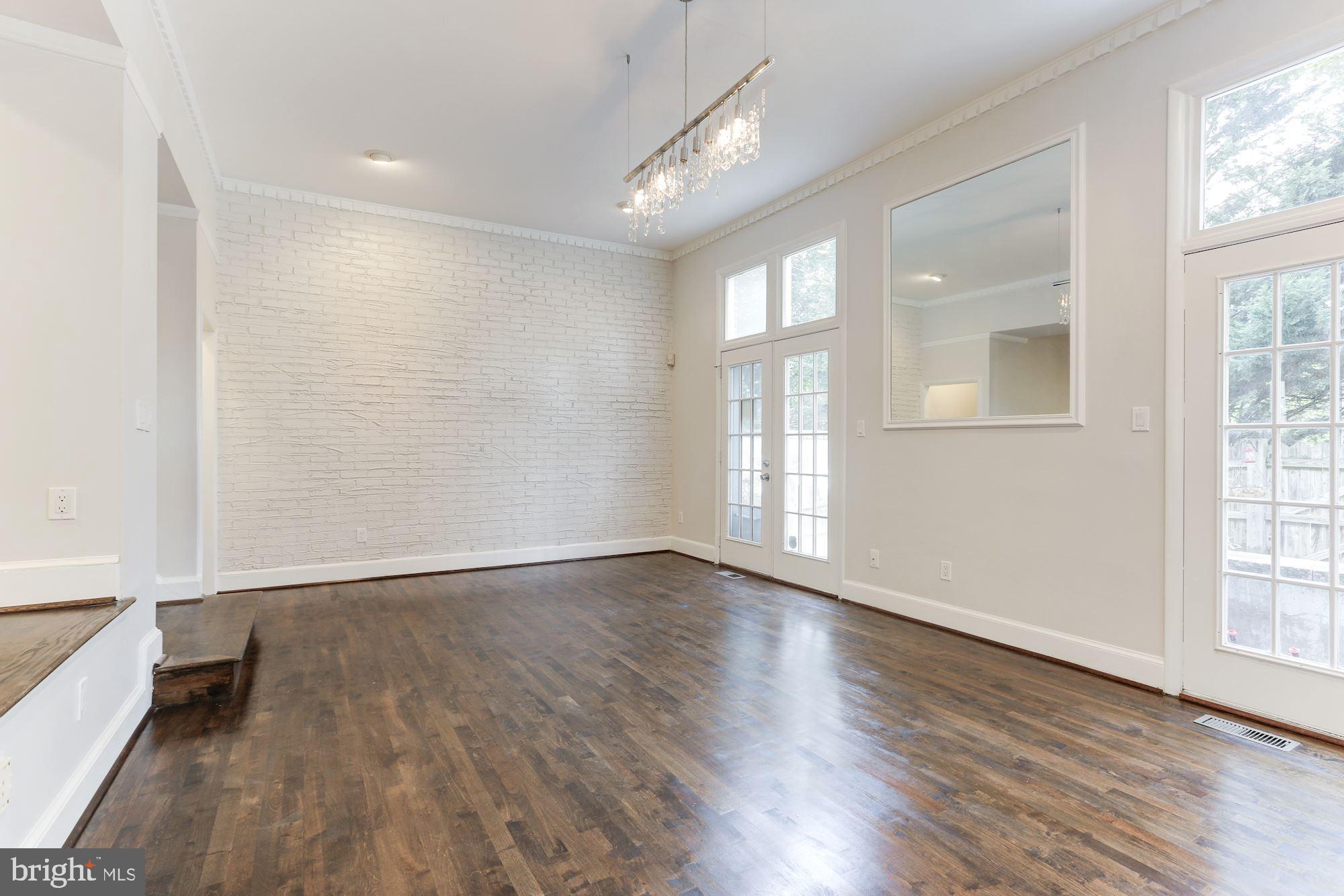 8504 Jeffersonian Ct