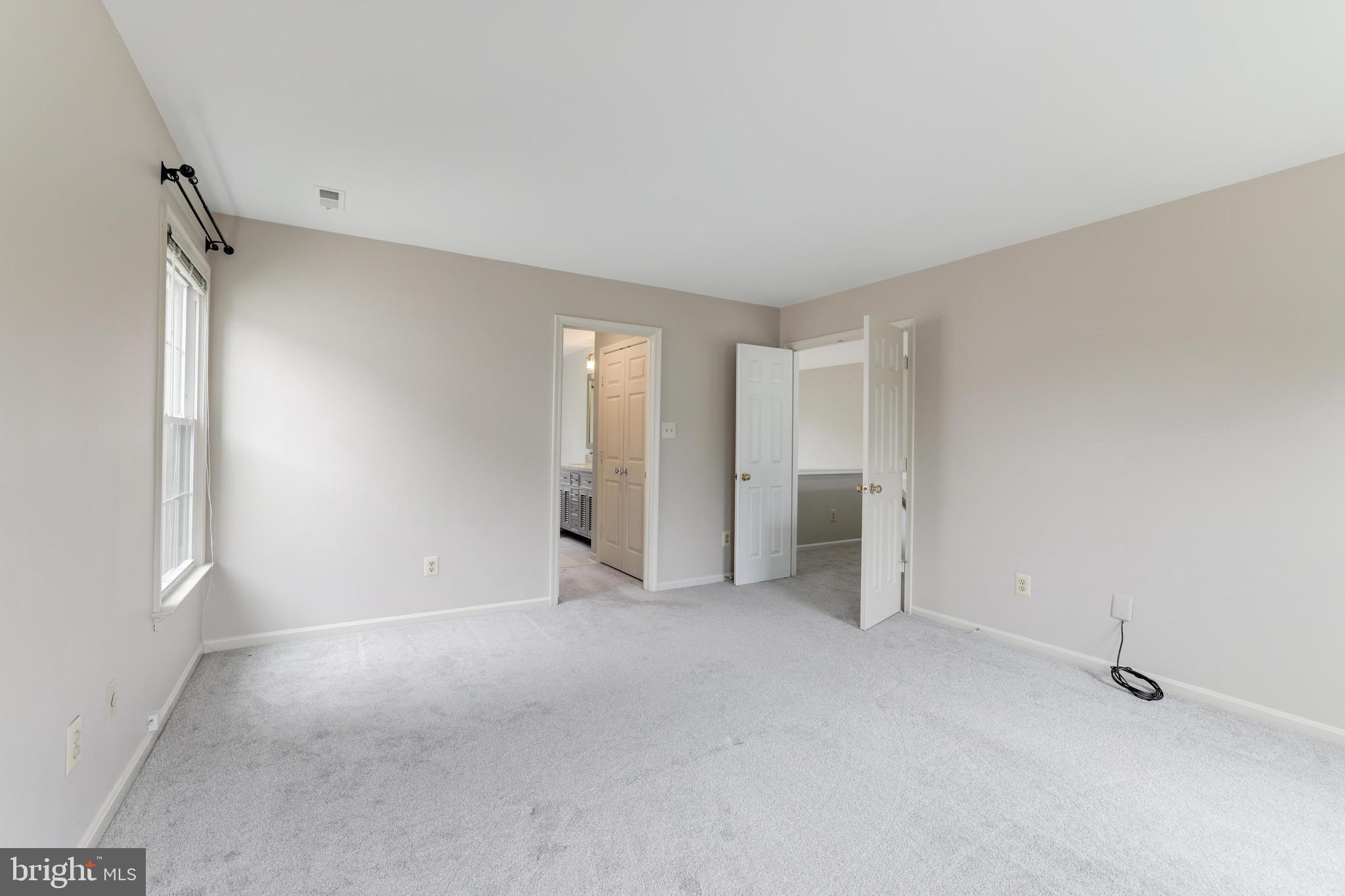5552 Village Center Dr