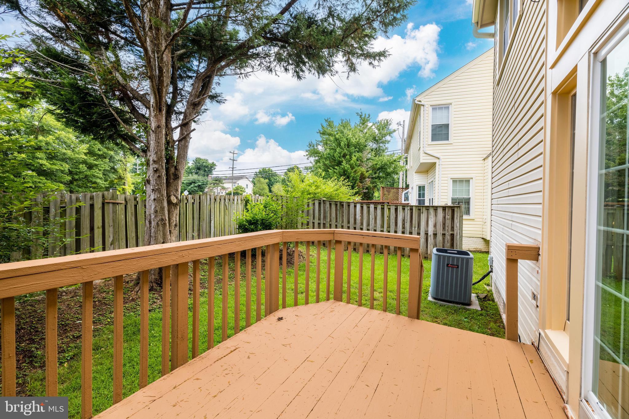 5552 Village Center Dr
