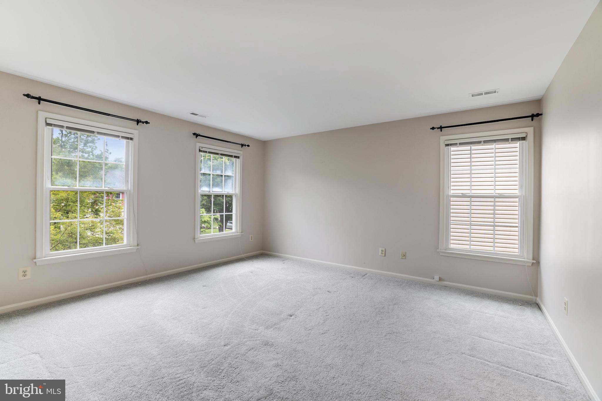 5552 Village Center Dr