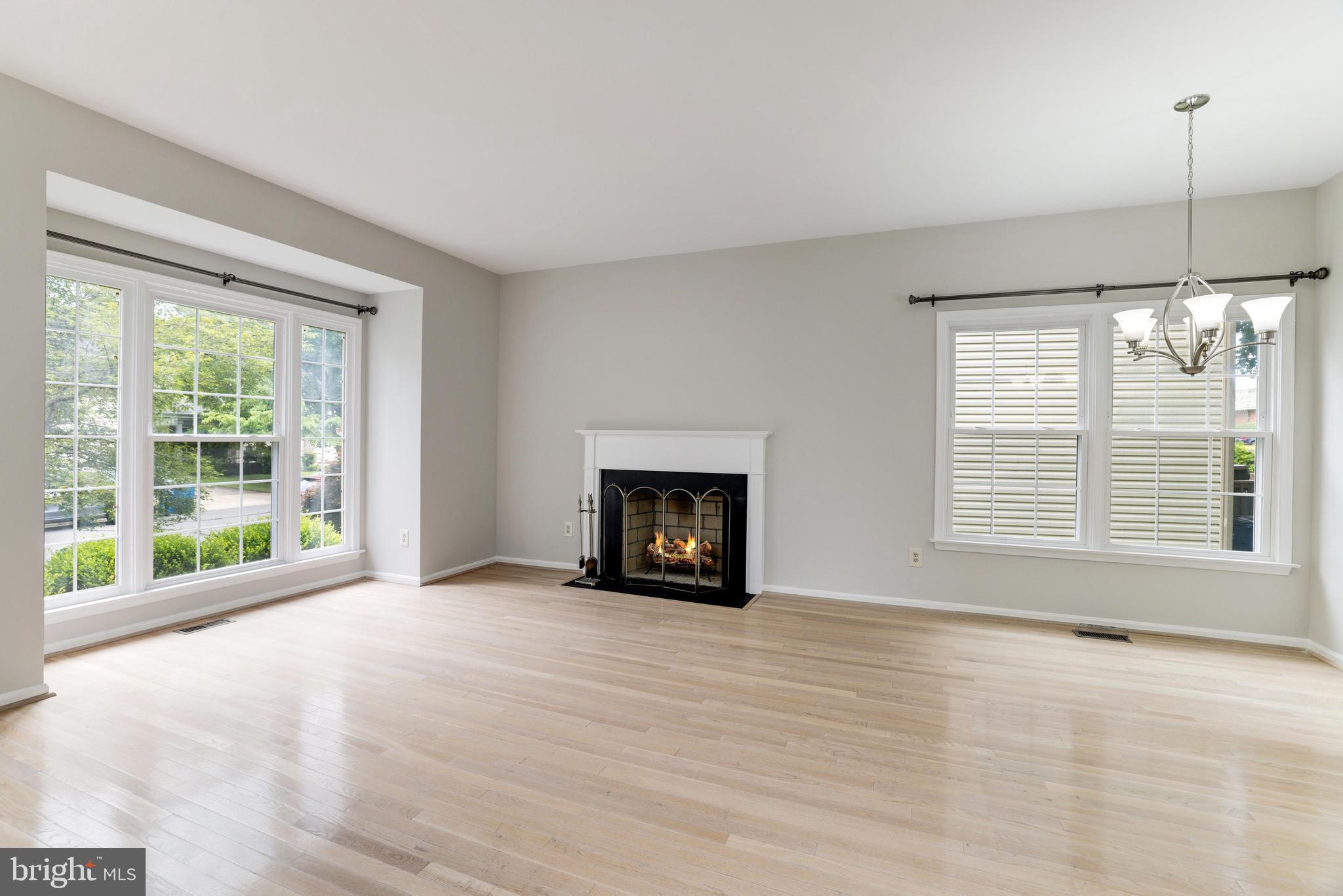 5552 Village Center Dr