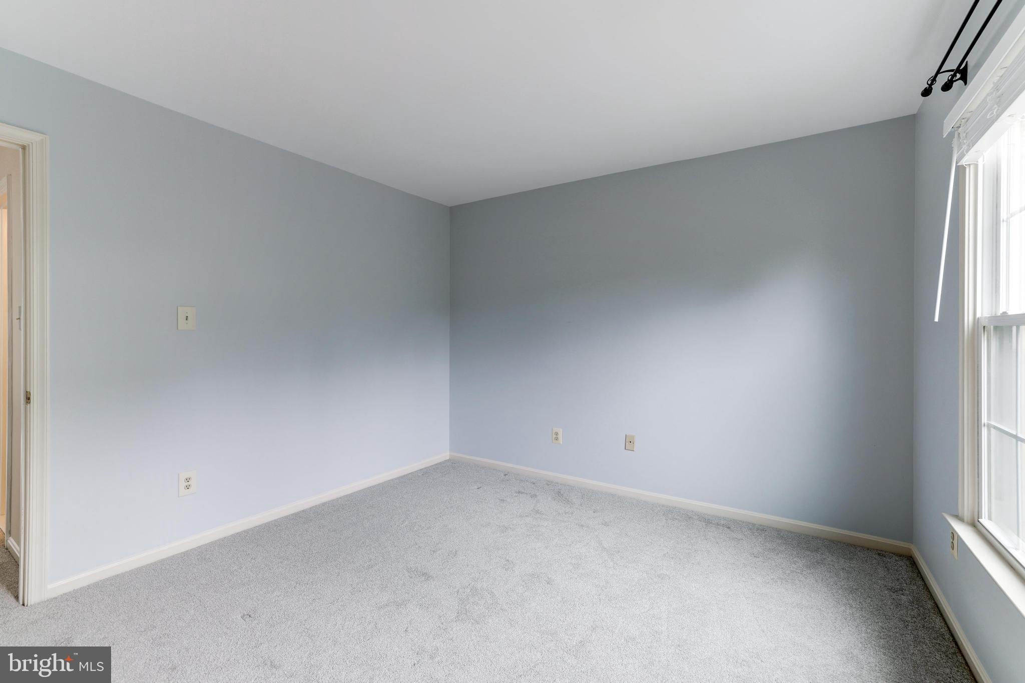5552 Village Center Dr