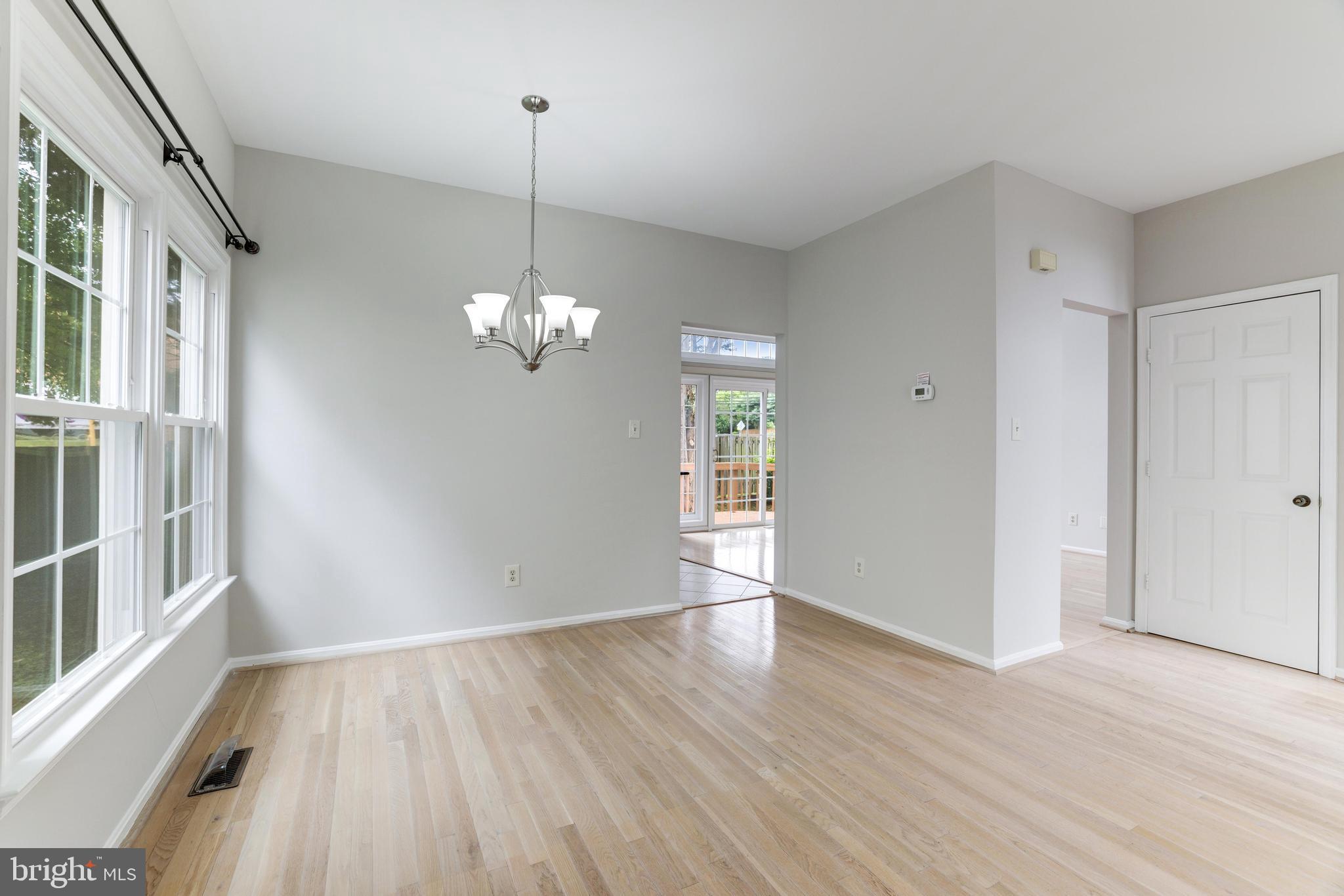 5552 Village Center Dr
