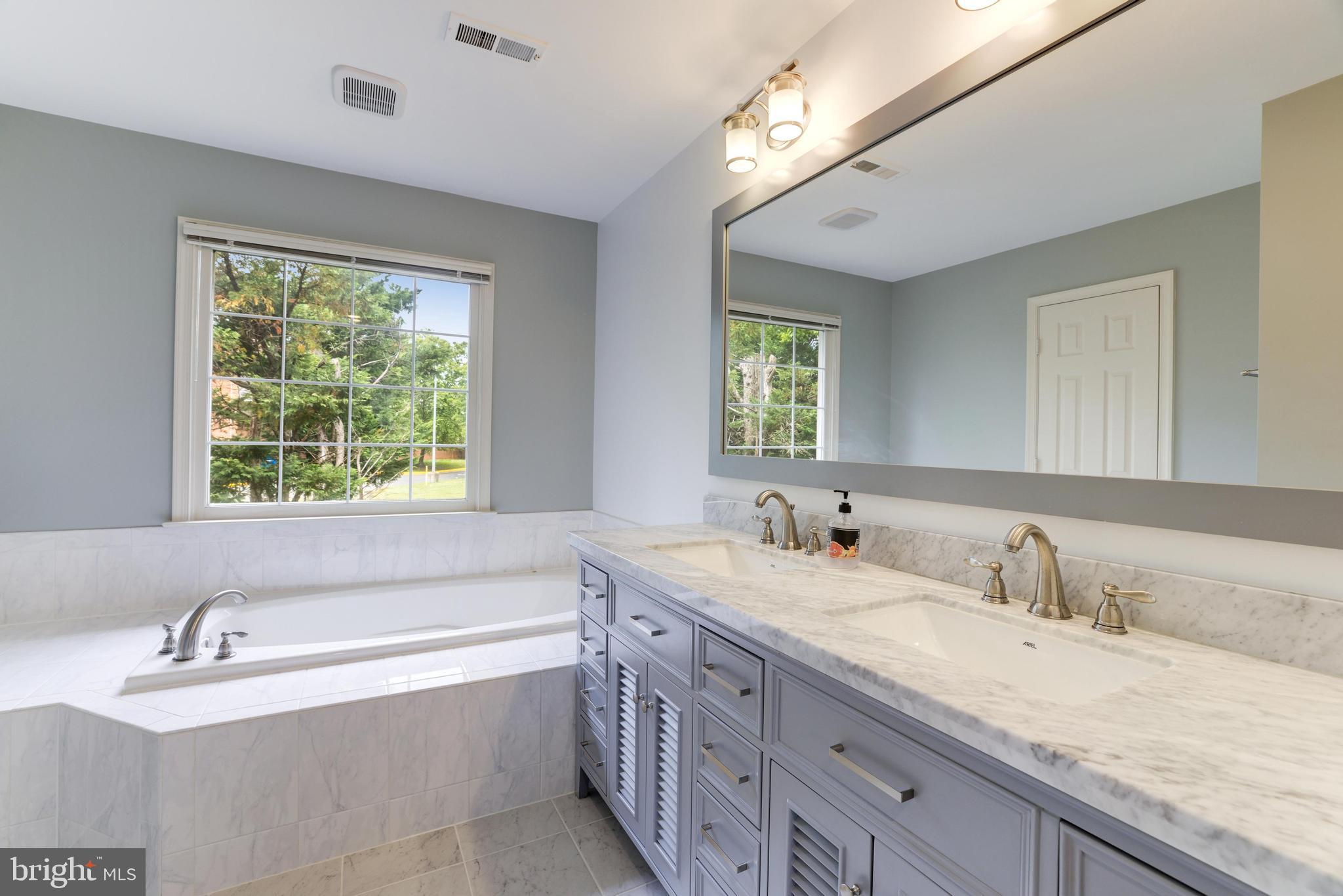 5552 Village Center Dr
