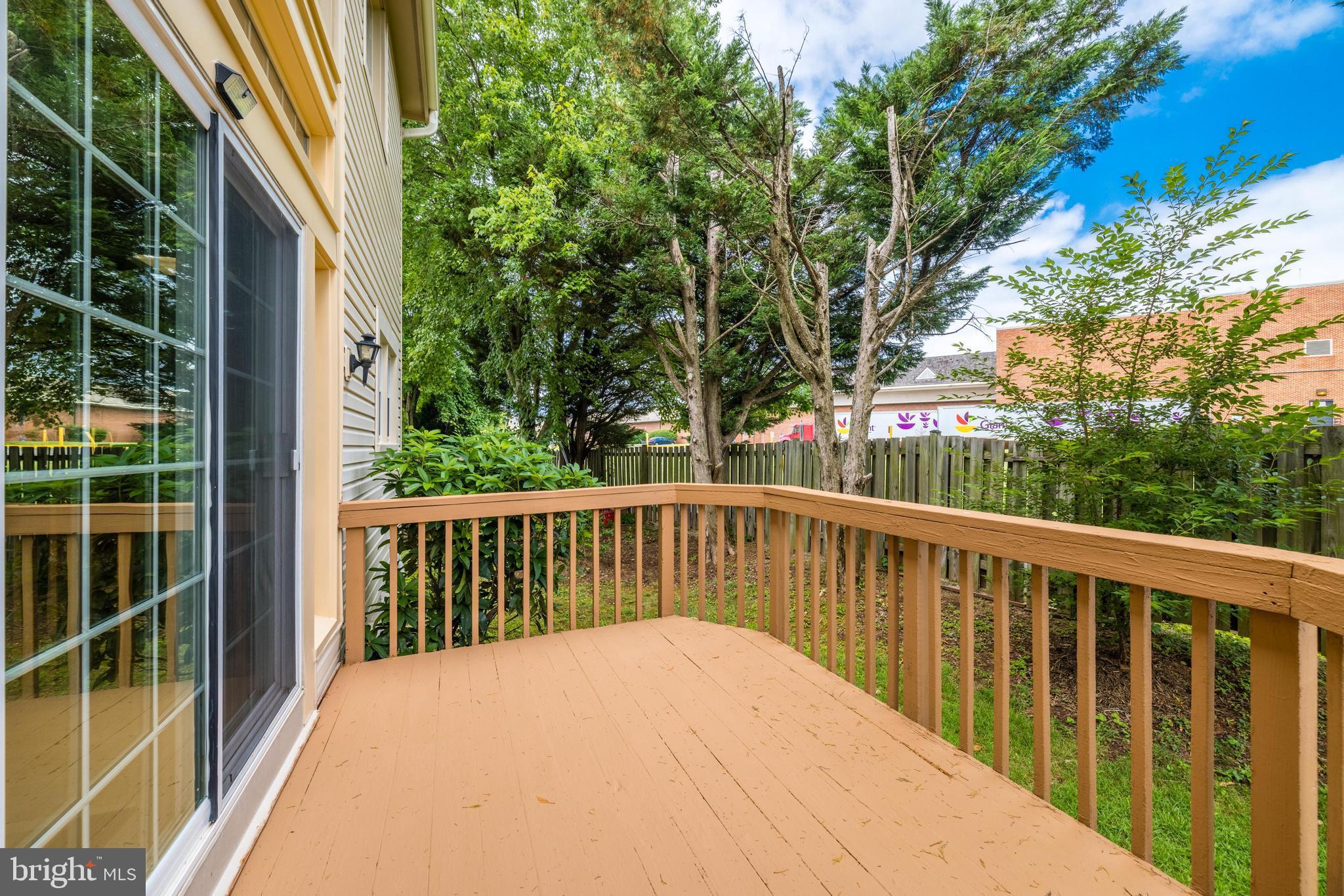 5552 Village Center Dr