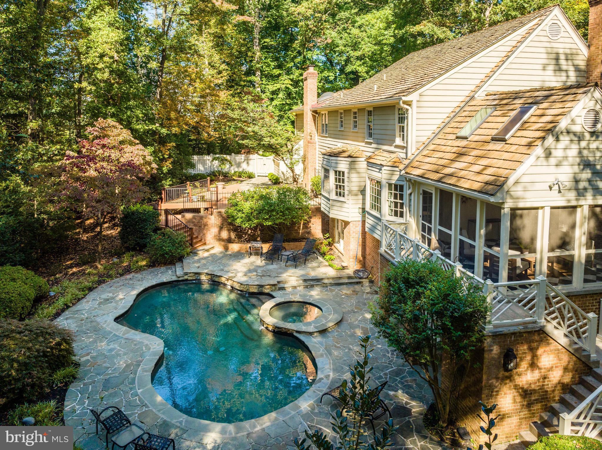 214 Falcon Ridge Rd