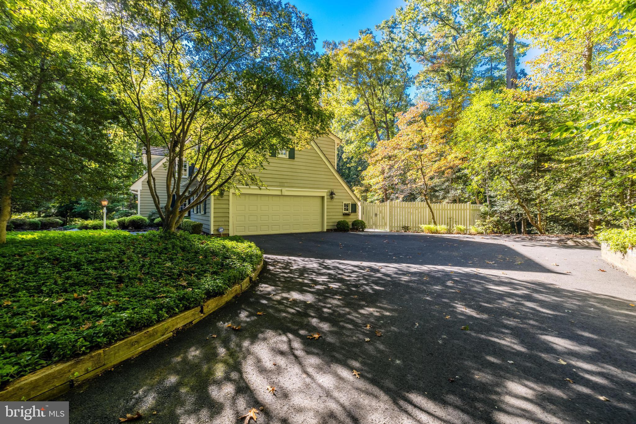 214 Falcon Ridge Rd
