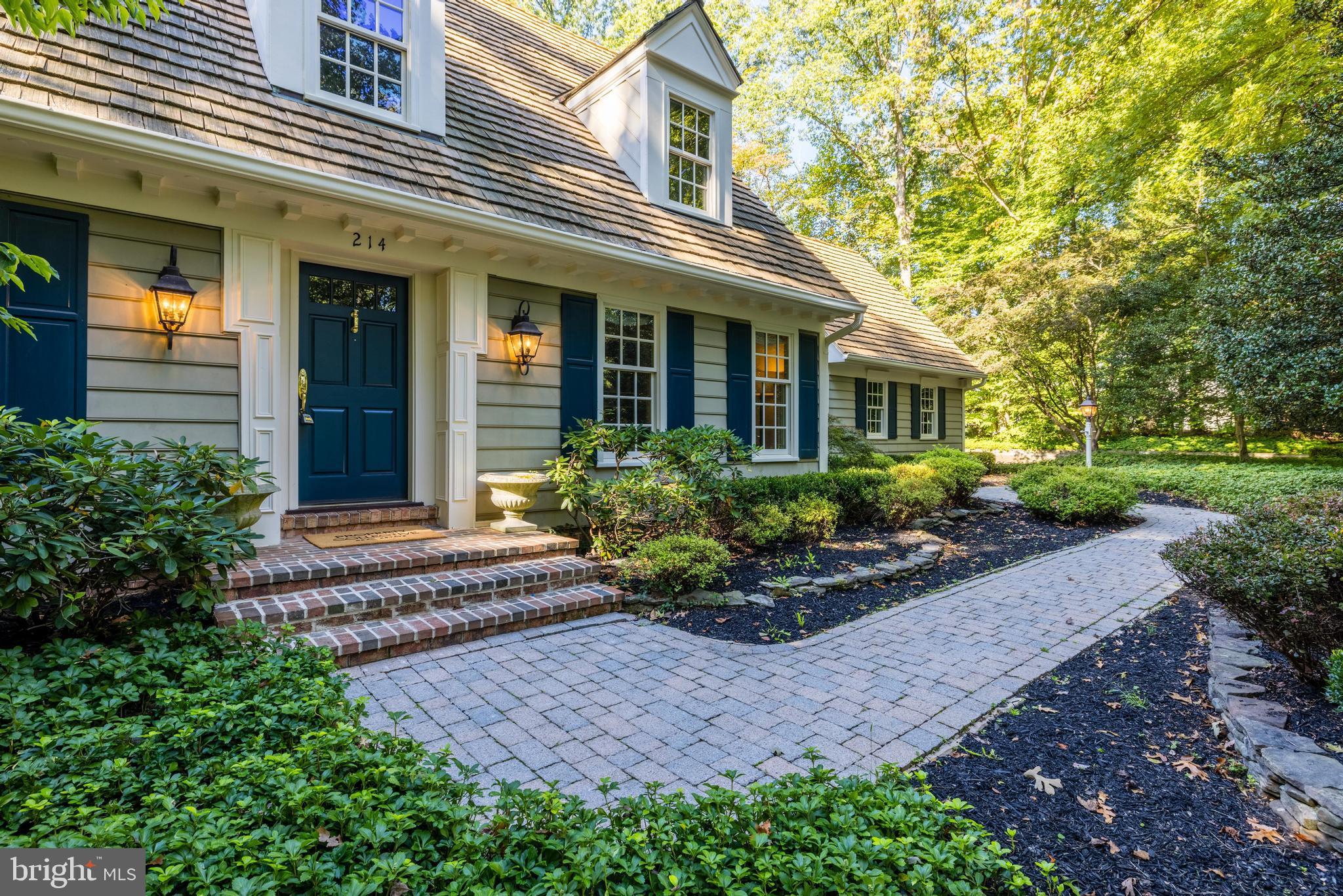 214 Falcon Ridge Rd