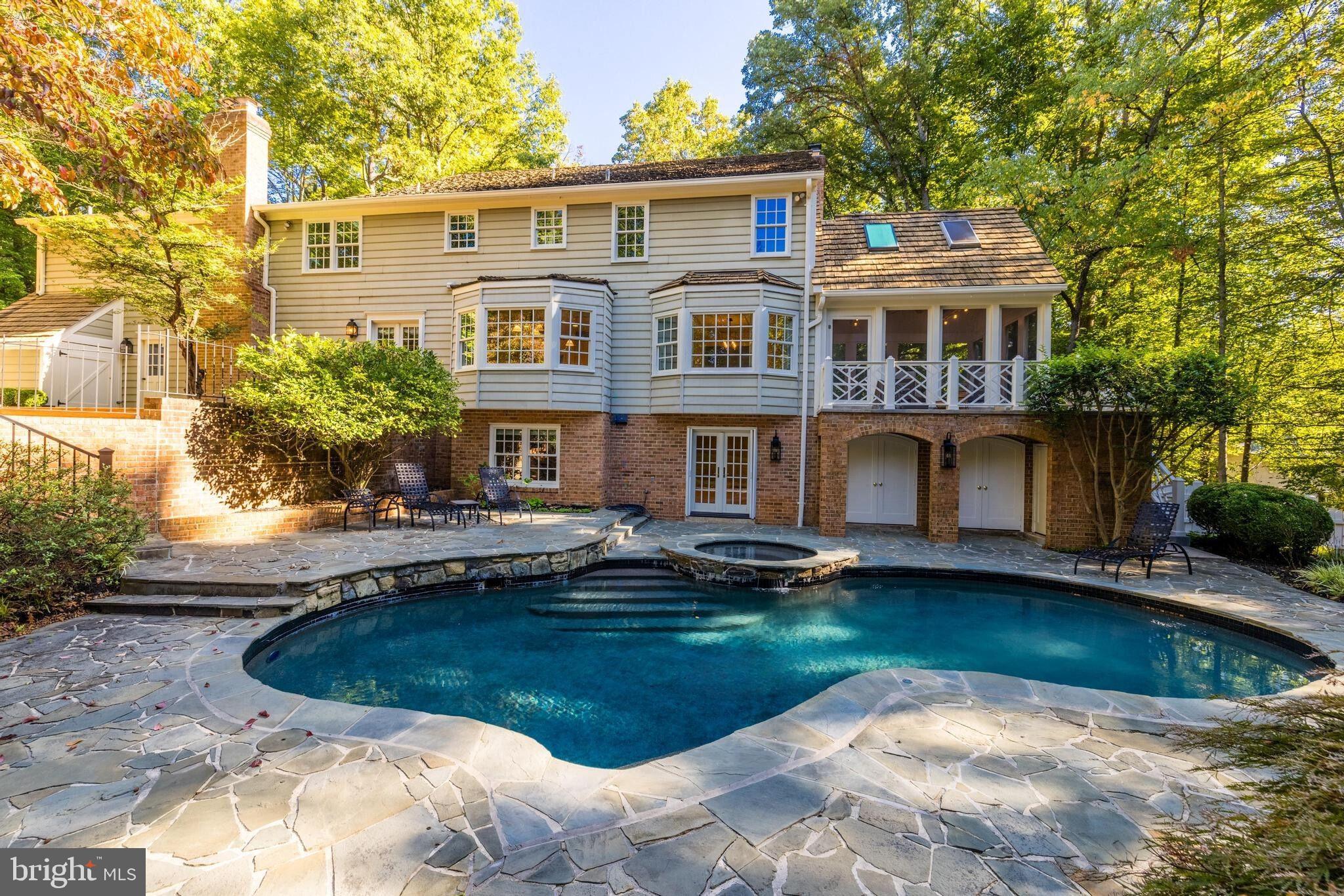 214 Falcon Ridge Rd