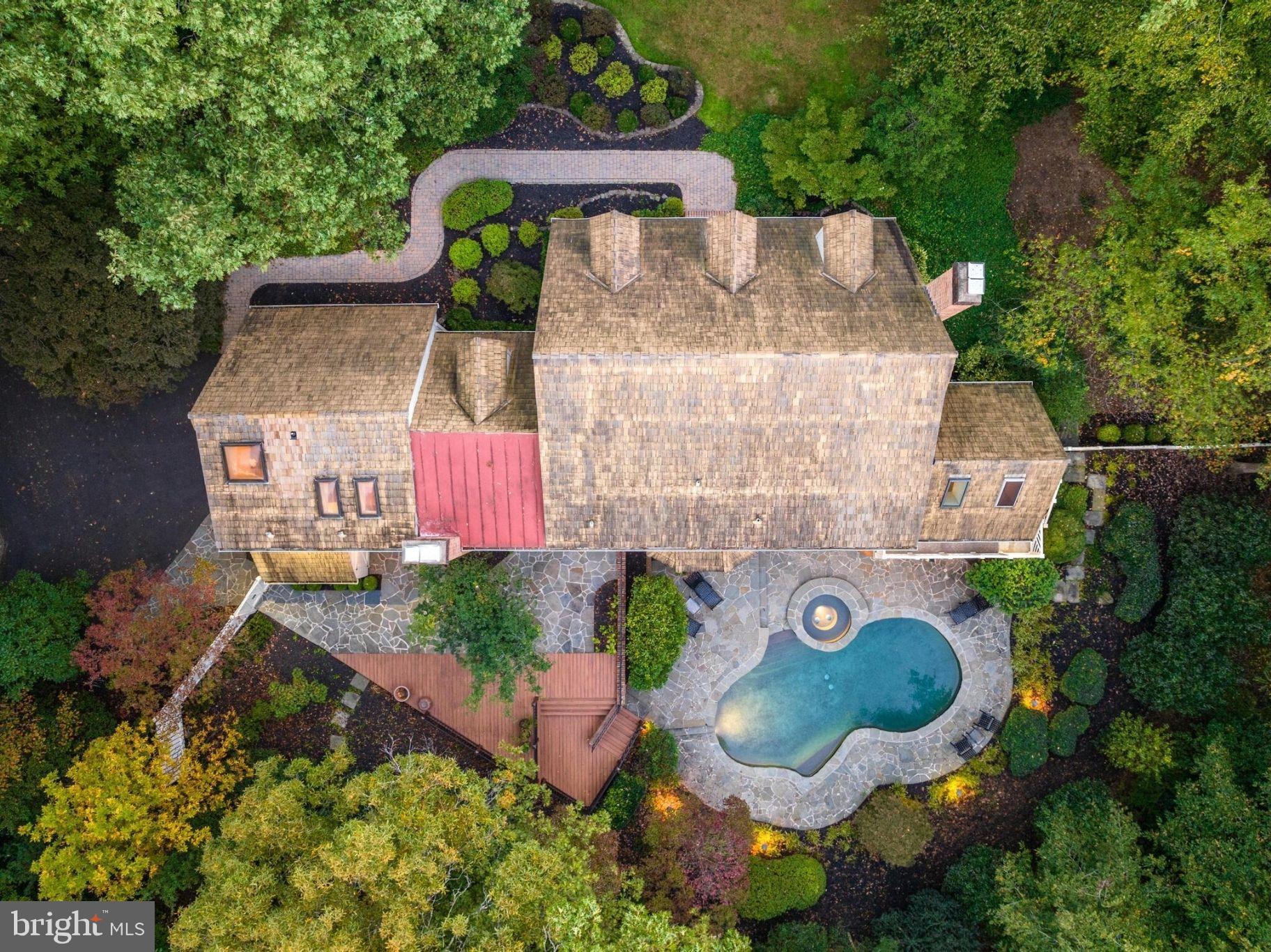 214 Falcon Ridge Rd