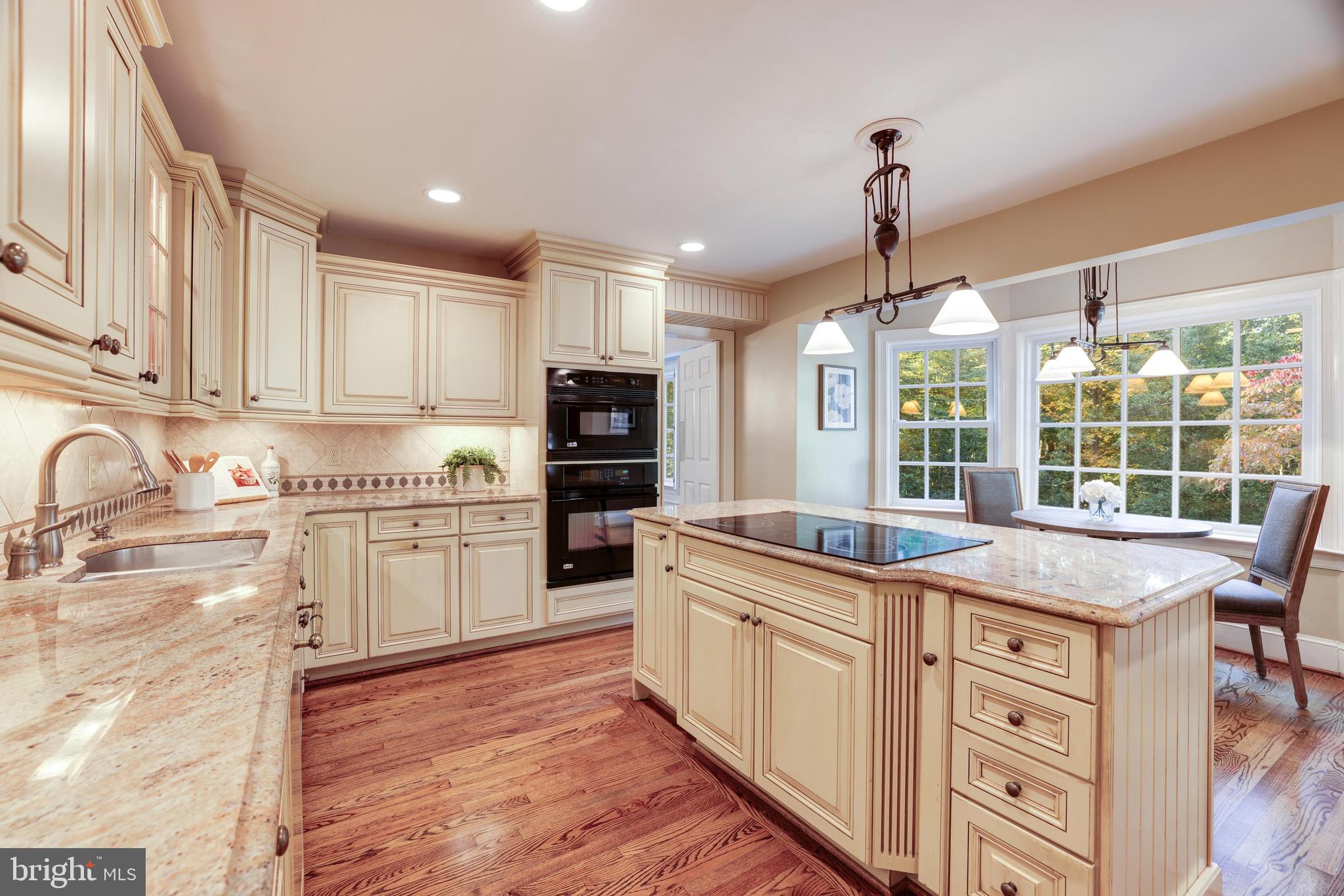 214 Falcon Ridge Rd