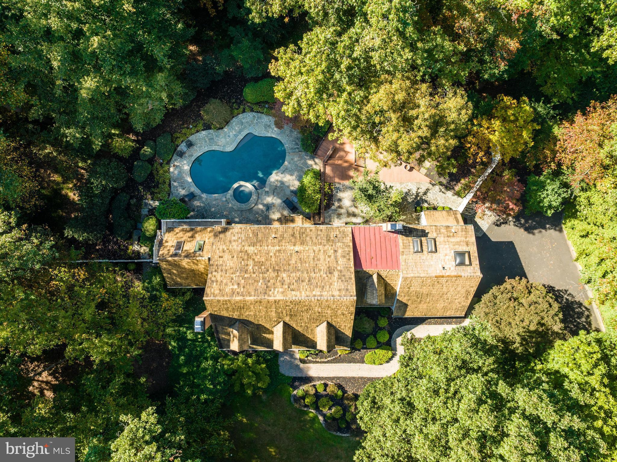 214 Falcon Ridge Rd