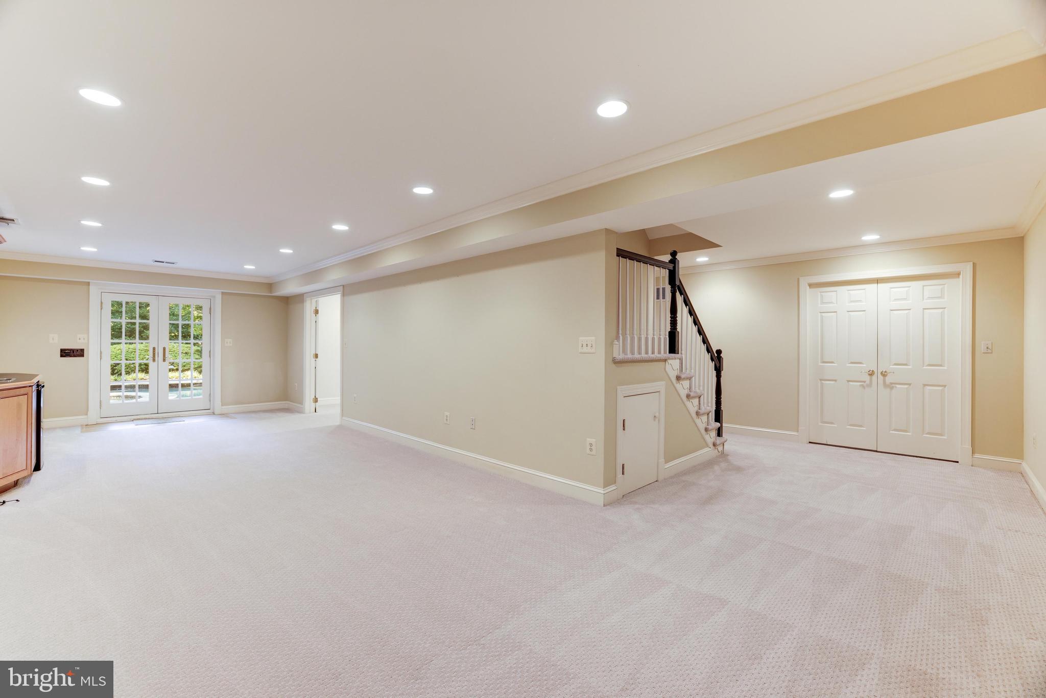 214 Falcon Ridge Rd