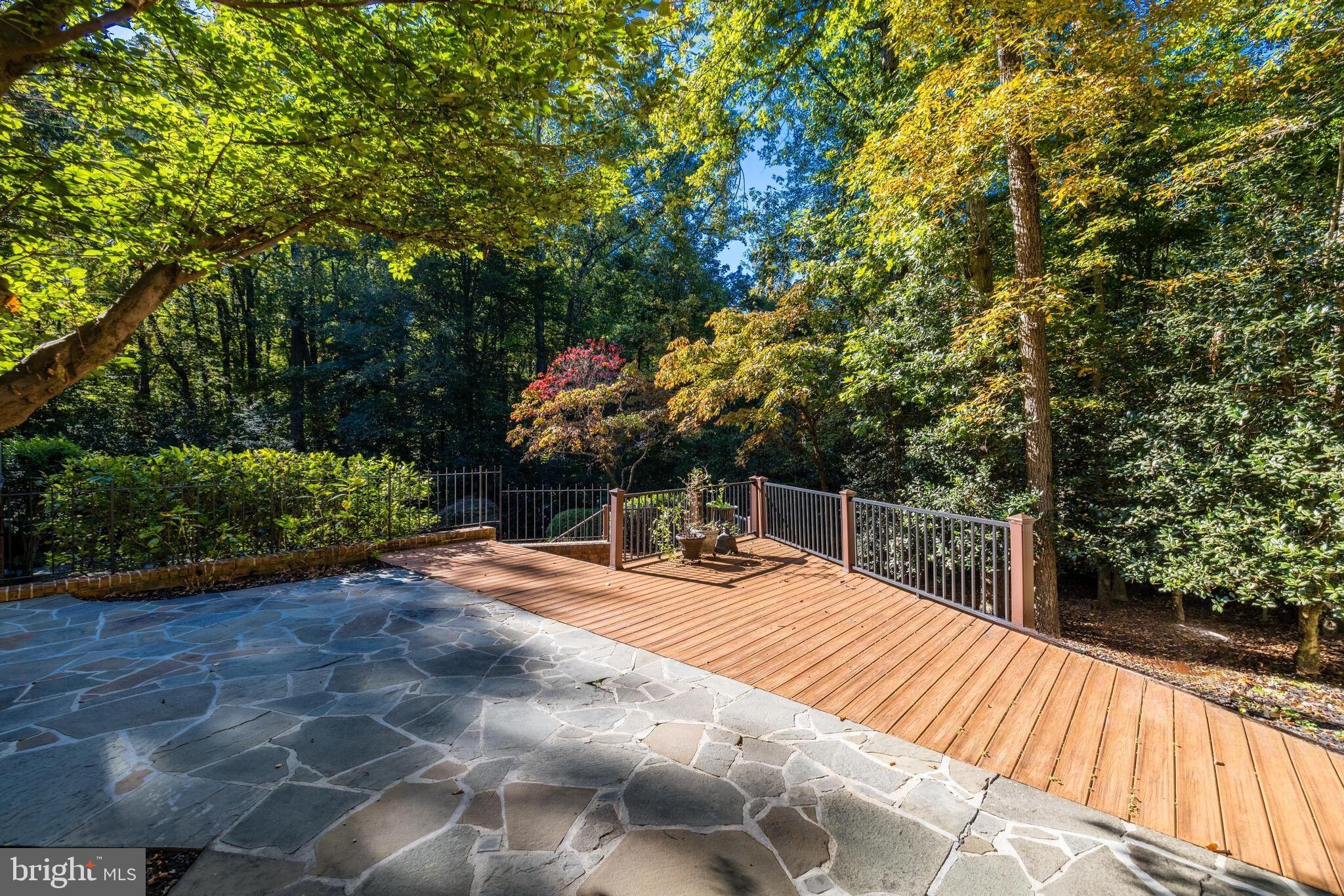 214 Falcon Ridge Rd