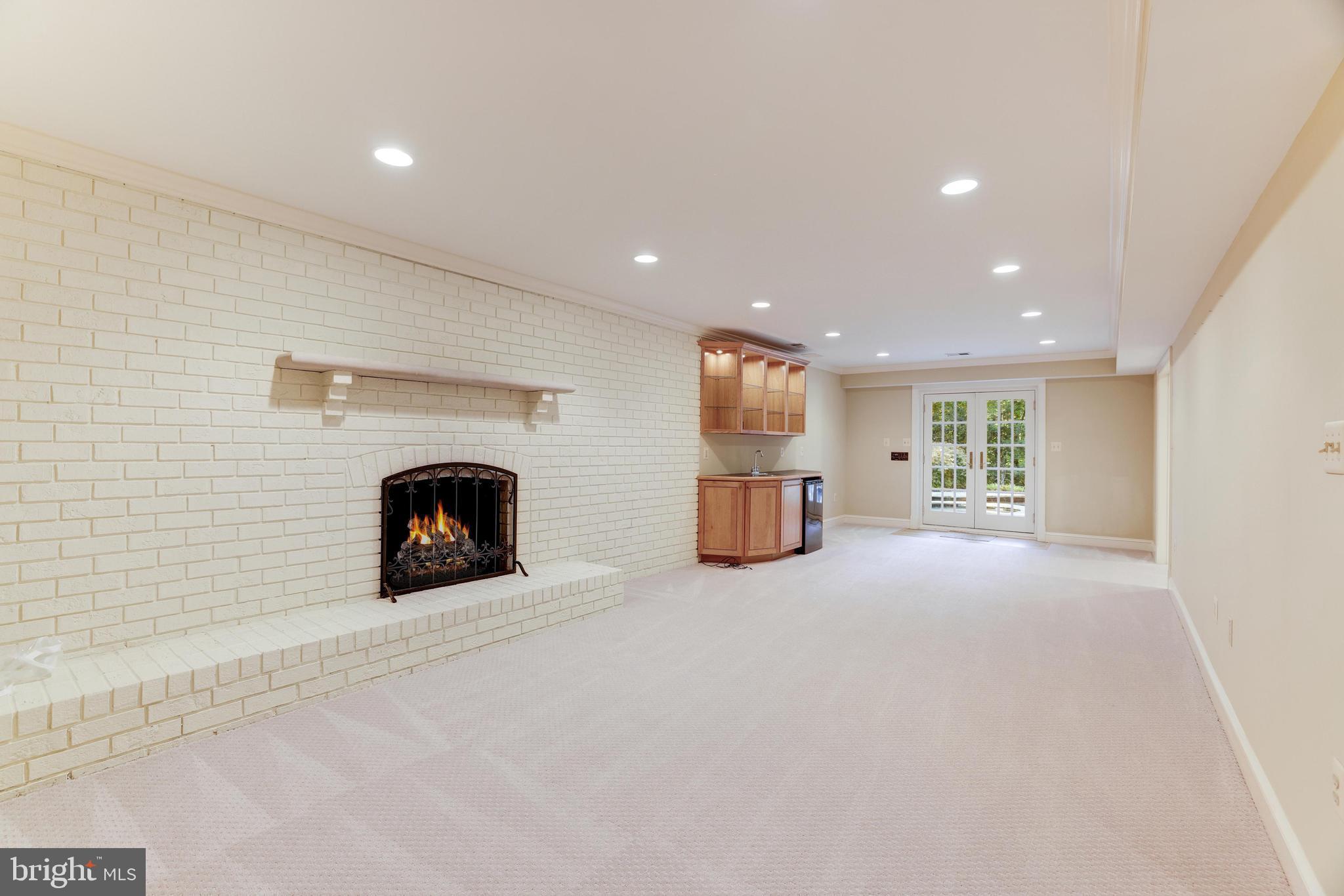 214 Falcon Ridge Rd