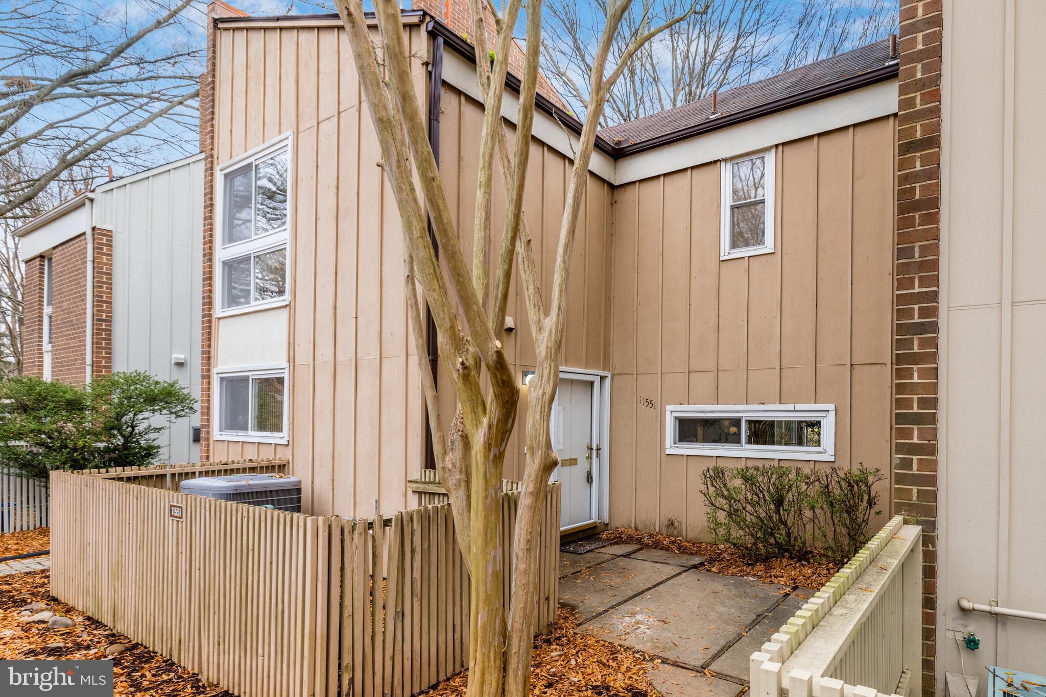 11551 Links Dr