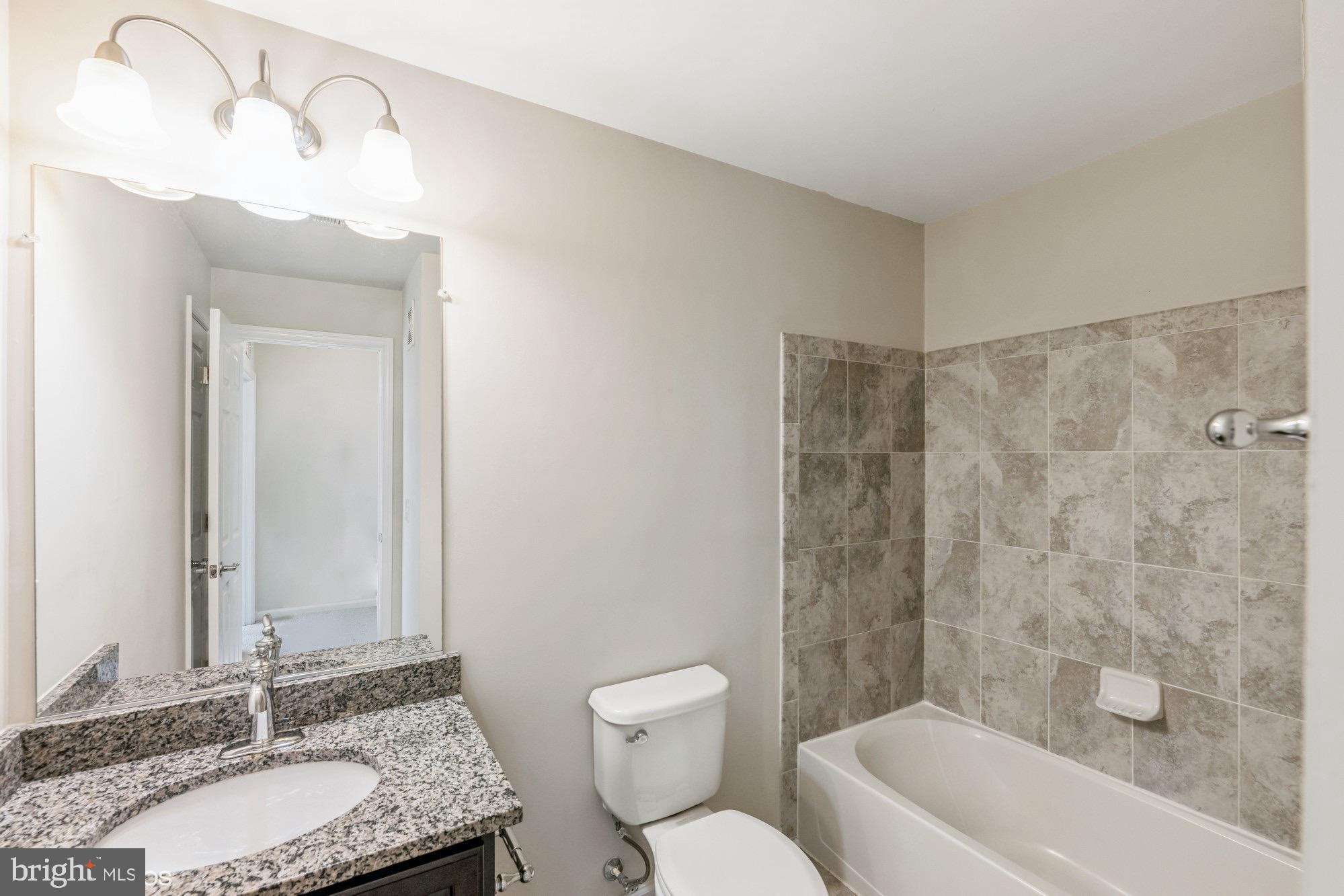 3047 Rittenhouse Cir #73