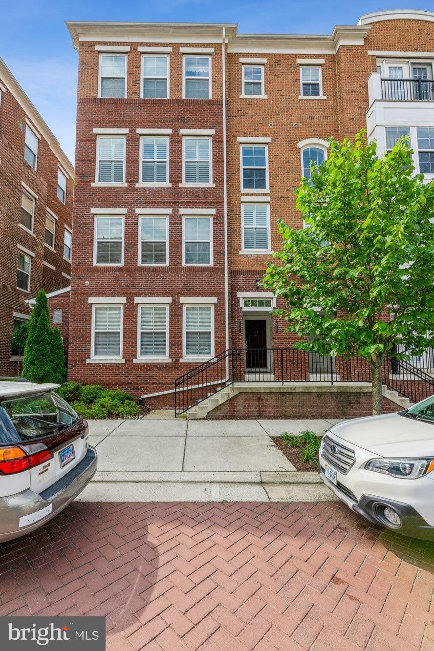 3047 Rittenhouse Cir #73