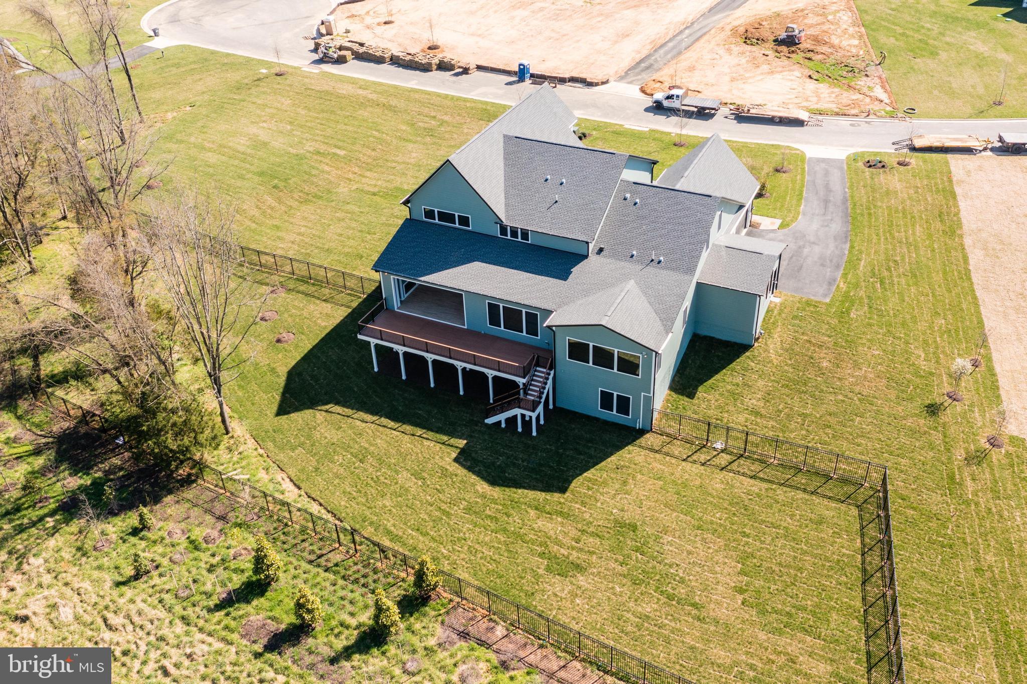 666 Stratford Hill Ct
