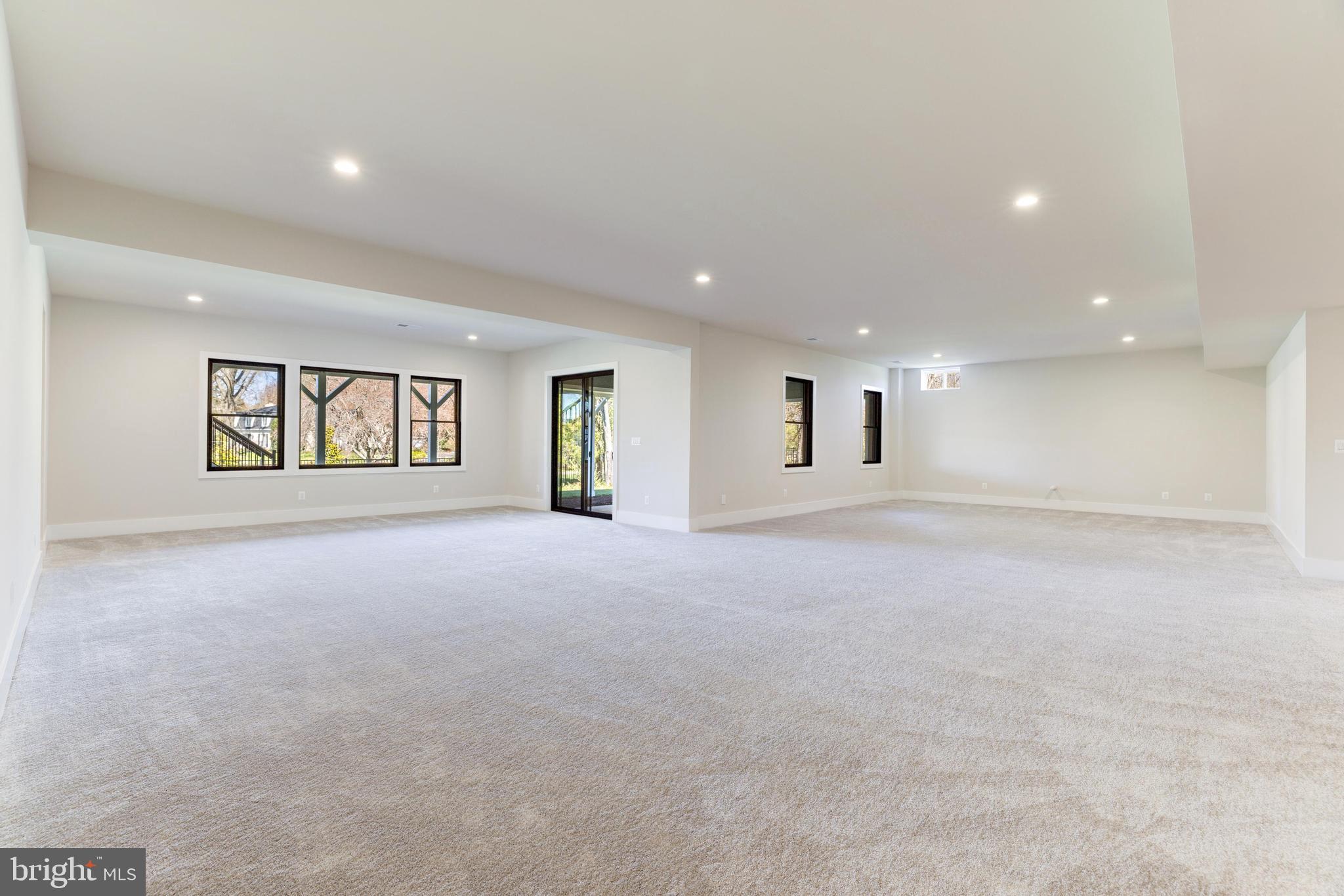 666 Stratford Hill Ct