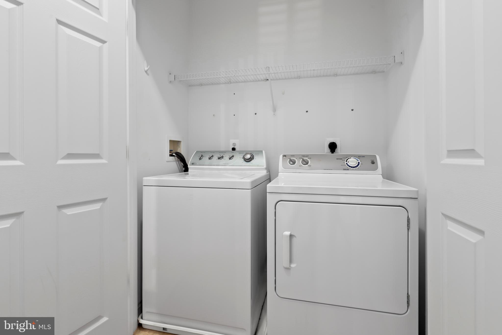 2921 DEER HOLLOW WAY 211