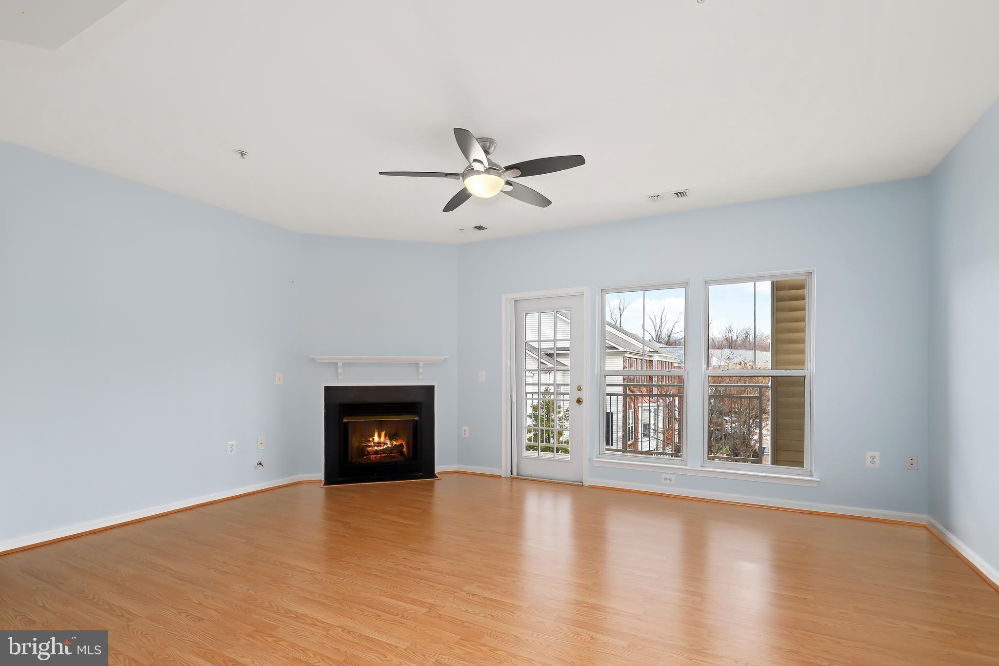 2921 DEER HOLLOW WAY 211