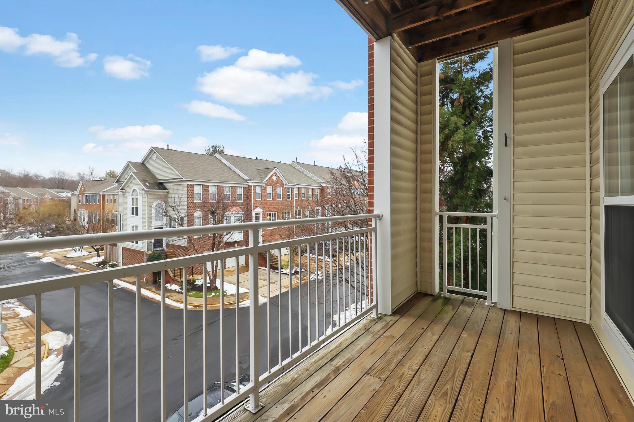 2921 DEER HOLLOW WAY 211