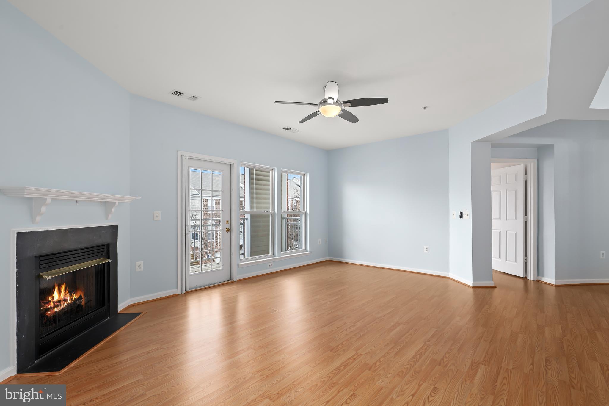 2921 DEER HOLLOW WAY 211