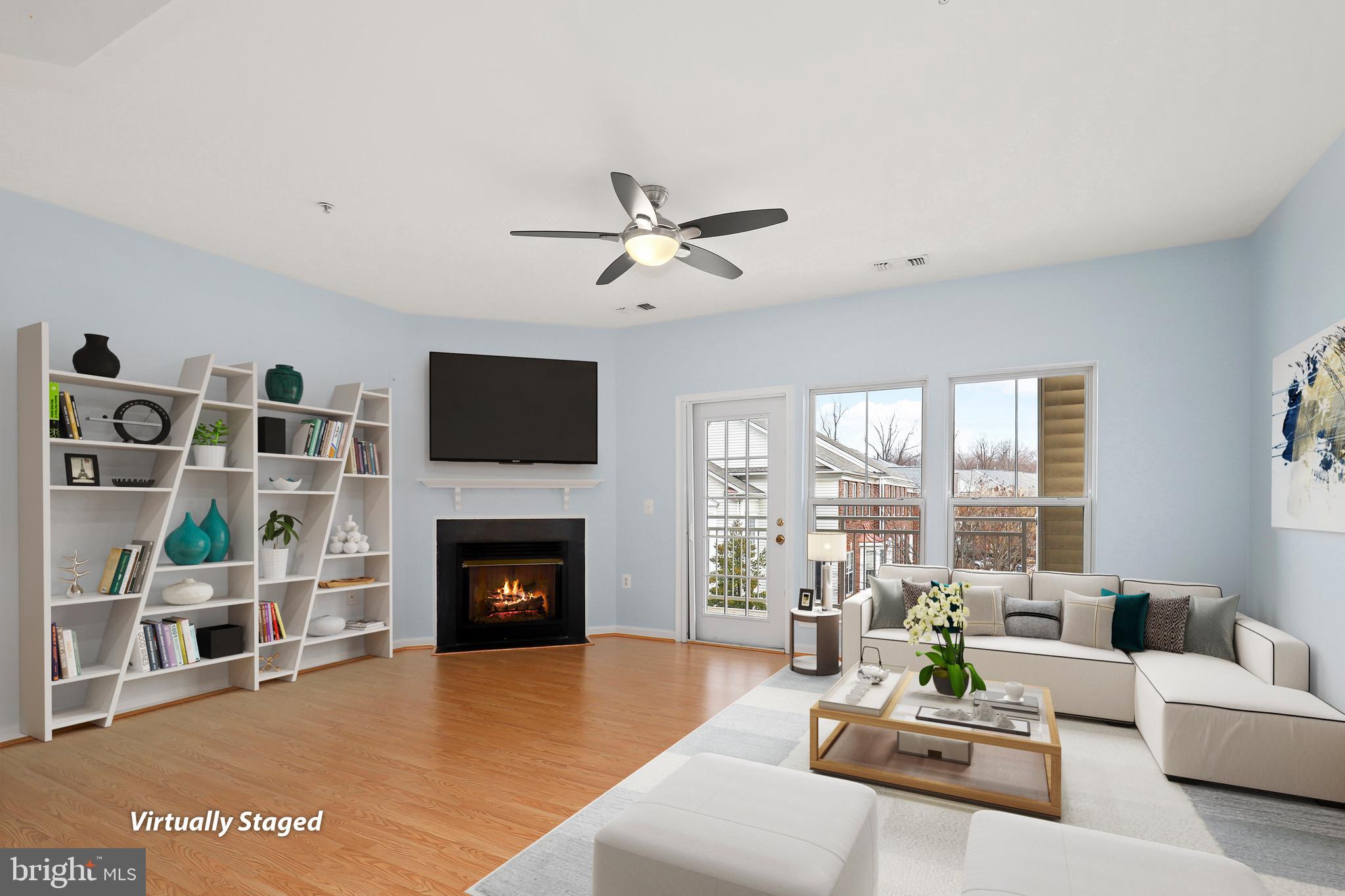 2921 DEER HOLLOW WAY 211