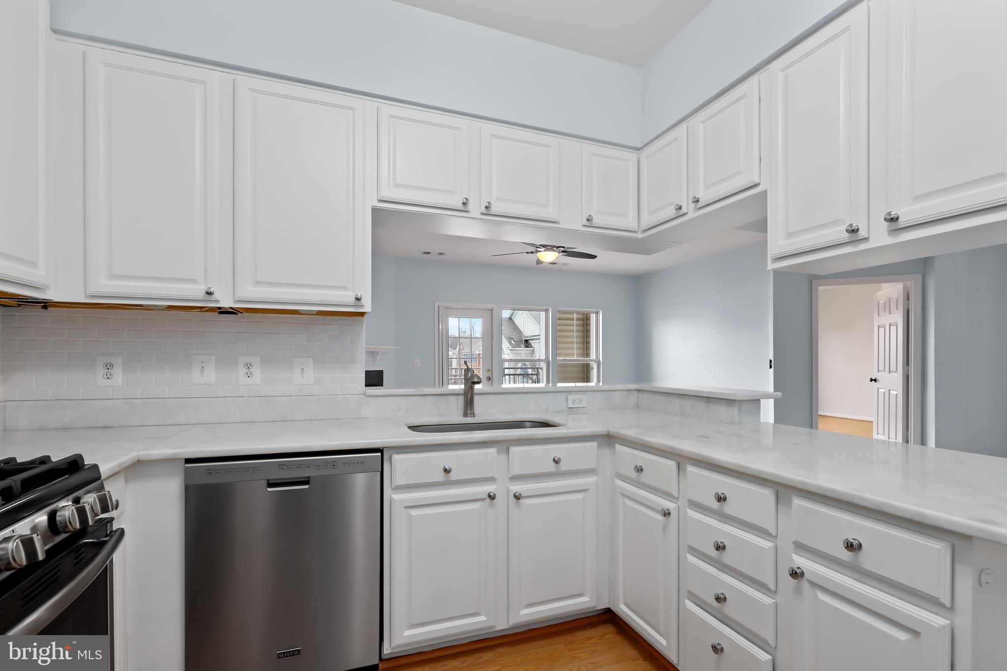 2921 DEER HOLLOW WAY 211