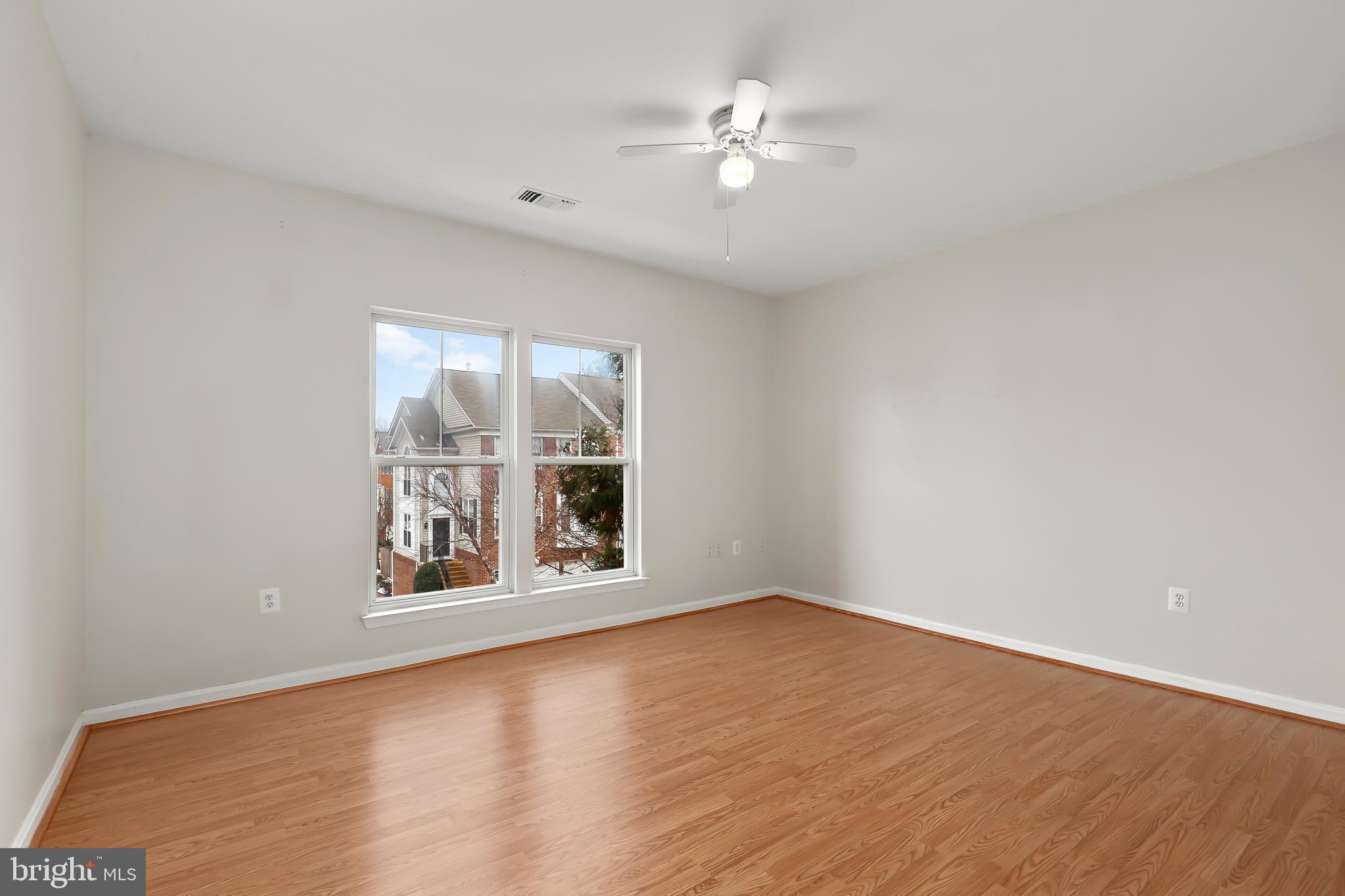 2921 DEER HOLLOW WAY 211