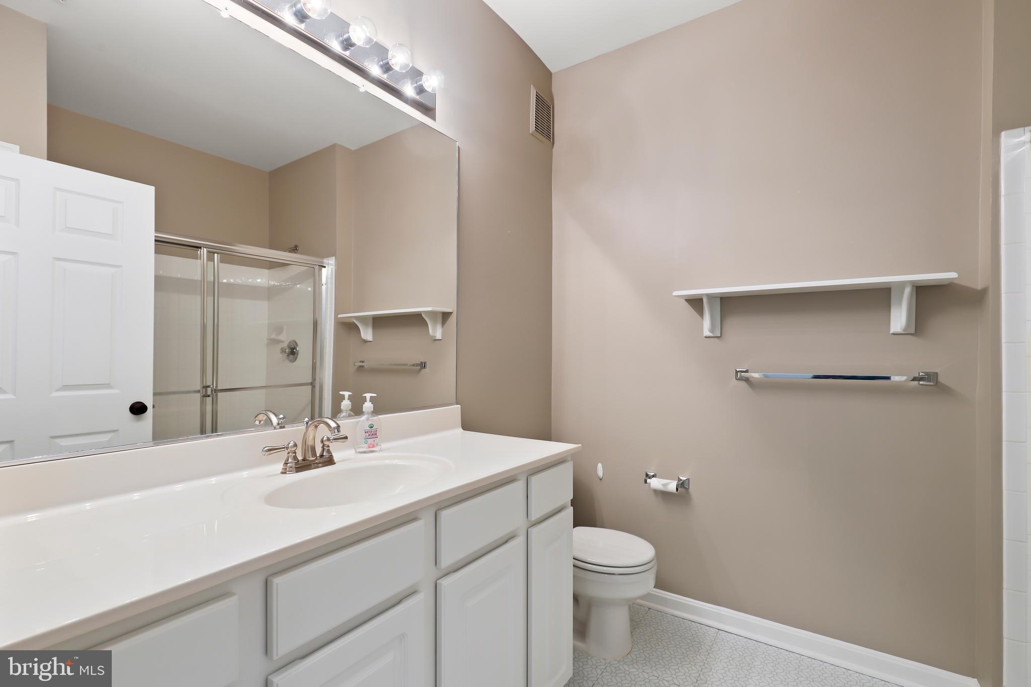 2921 DEER HOLLOW WAY 211