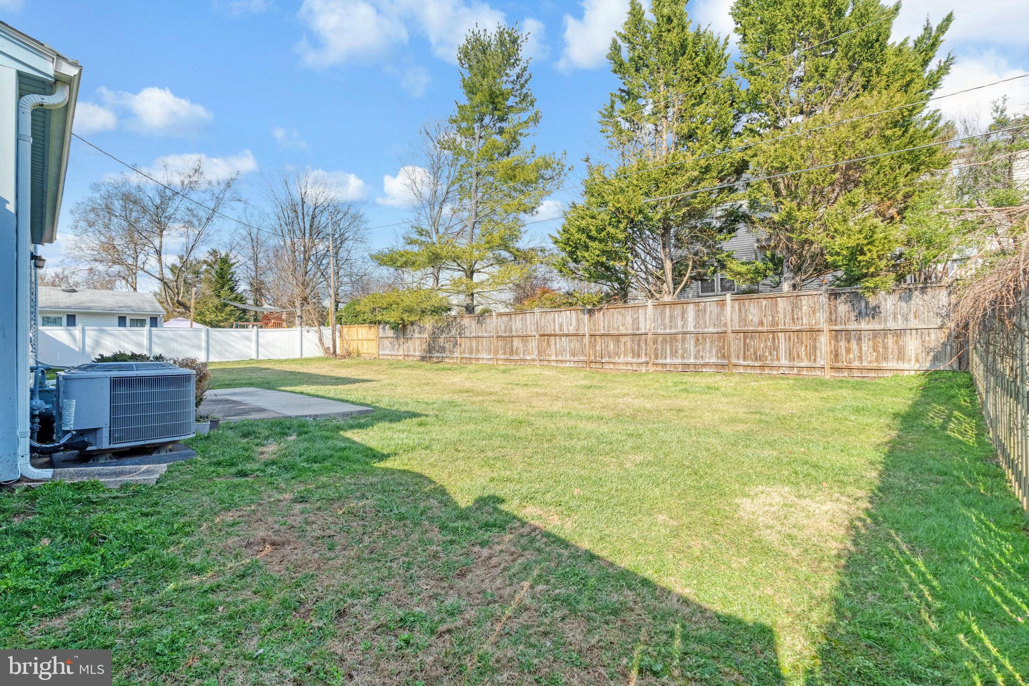 4117 Meadow Hill Ln