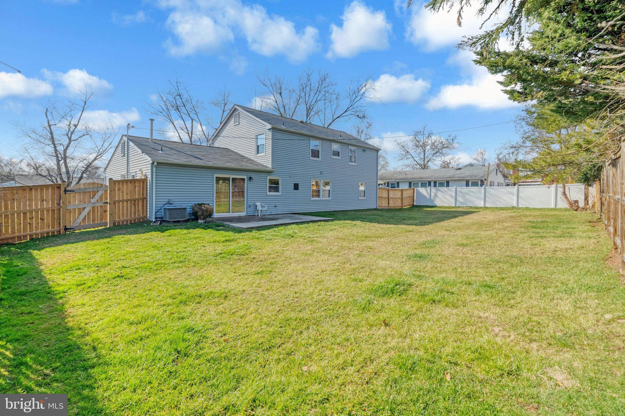 4117 Meadow Hill Ln
