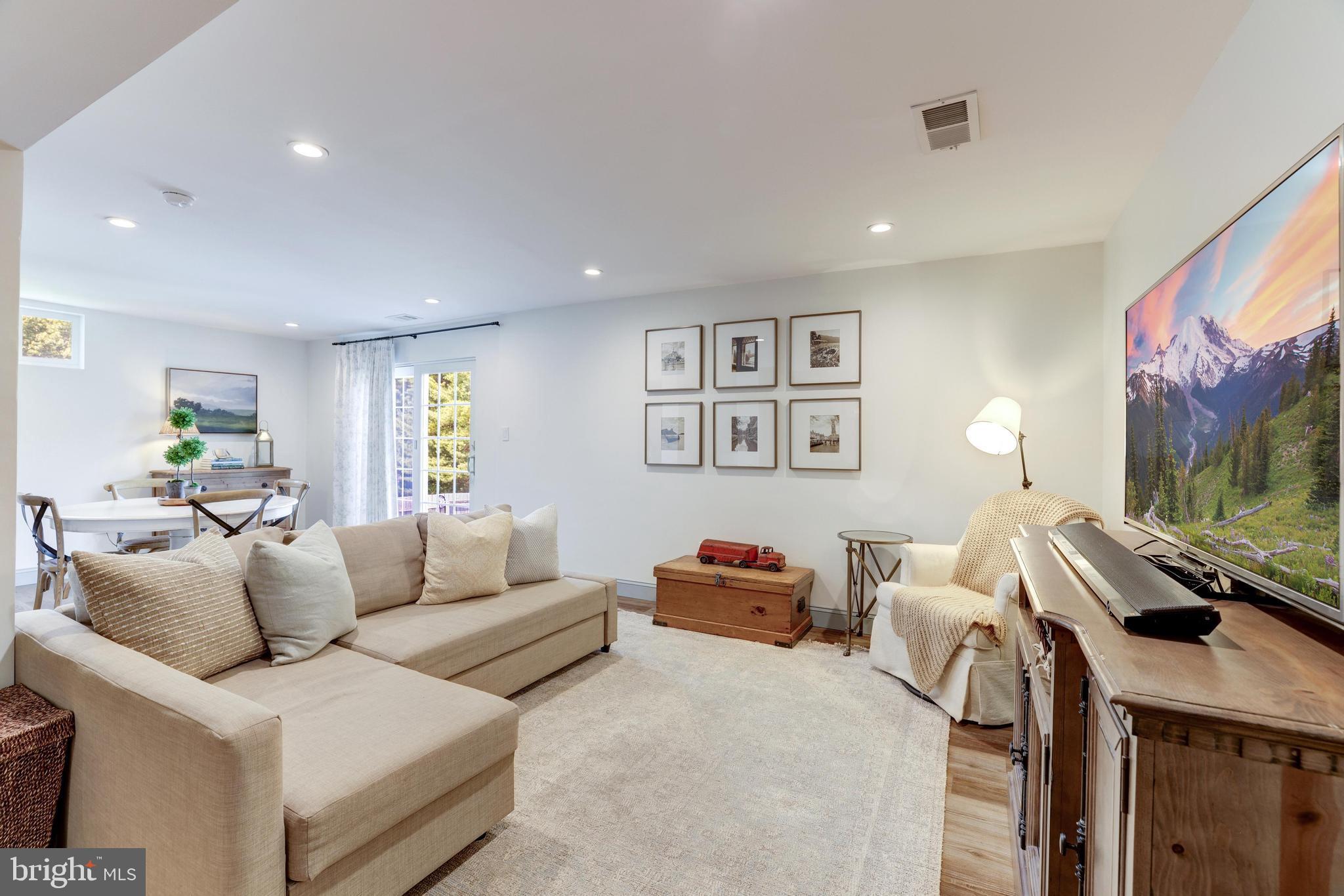 11008 Beach Mill Rd