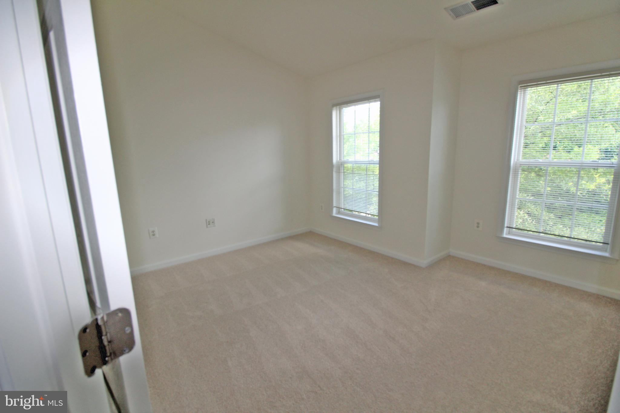 2413 Cypress Green Ln